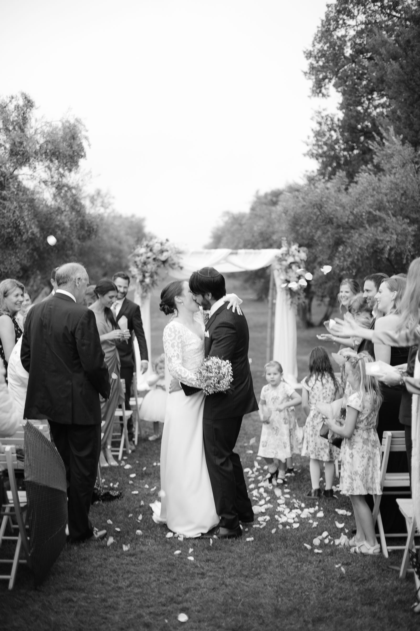 LRes_10.07_Rebecca&Fernando_ErikawasPhoto-5342.jpg