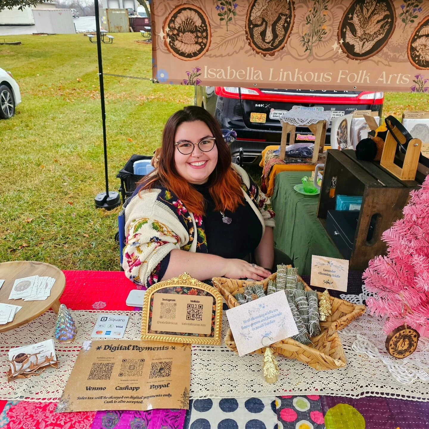 Thank you so much to everyone who showed up to the Handcrafted Holiday Pop-Up Market yesterday despite the rain! It was so lovely to see some friends and new faces!🎄☃️

Catch y'all at the Radford Coffee Winter Market on the 17th from 11 am- 3 pm! Th