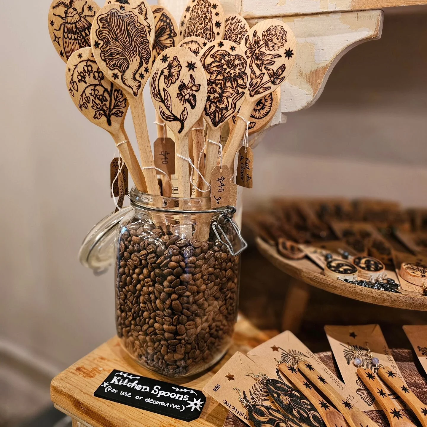 Good morning Yall! ☕️🥄🌾

After the market yesterday, I restocked my spoons and earrings at @radfordcoffeeco ! There are lots of new ones, so be sure to stop by and check them out and grab a quick treat!! 🌿🥐☕️

🎄☃️ALSO THERE ARE ONLY 🅵🅾🆄🆁 202