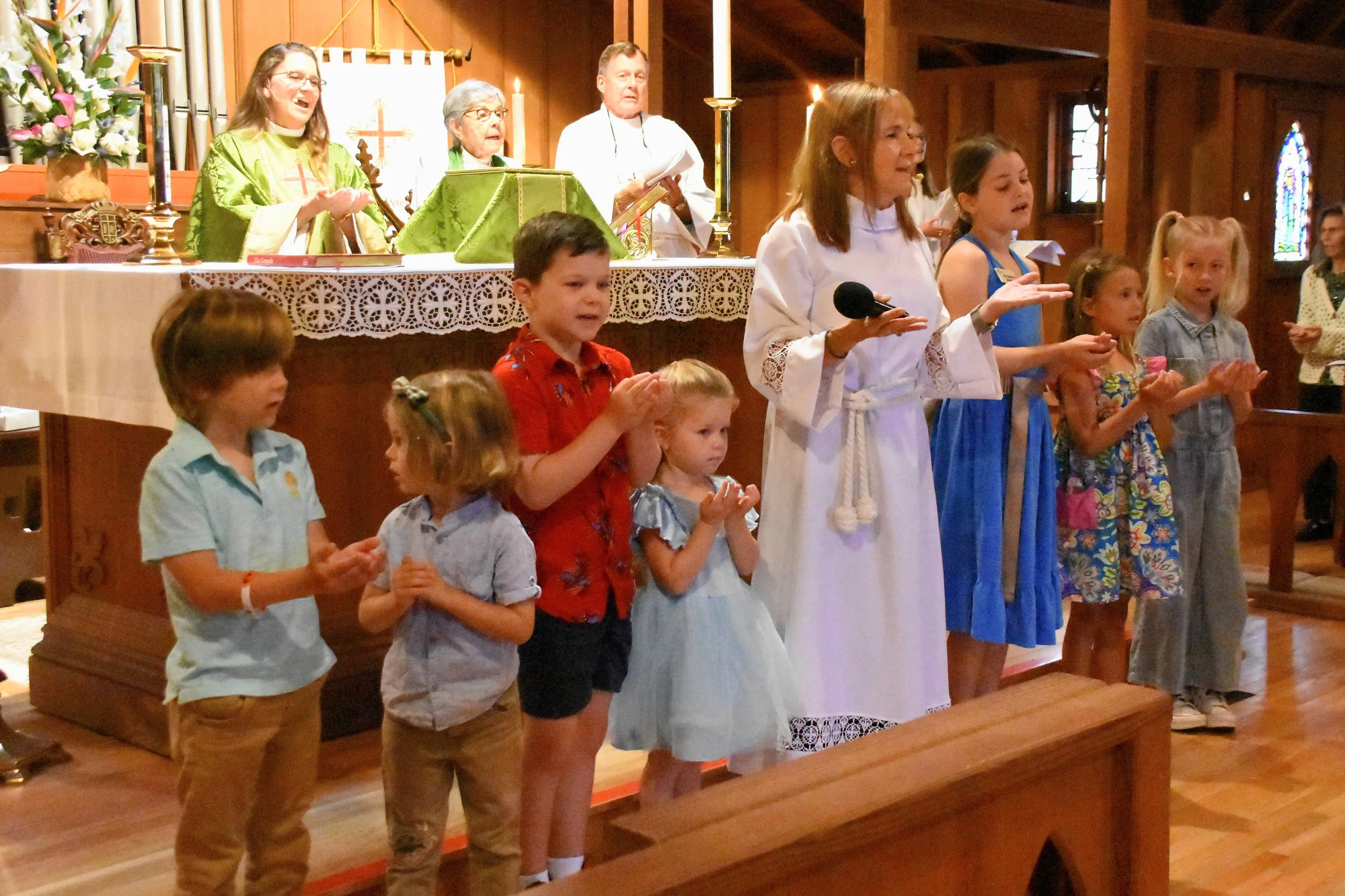 children singing