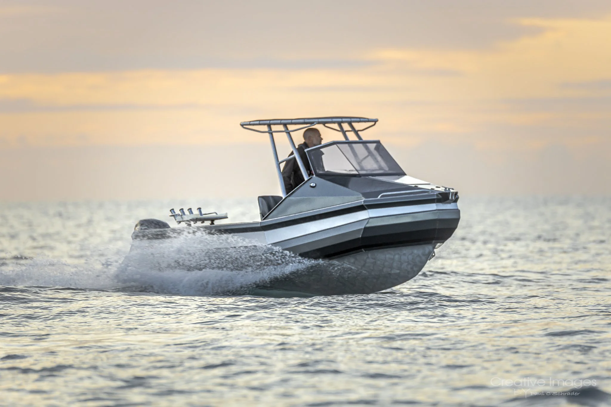 Oceanpro 520 Cuddy.jpg