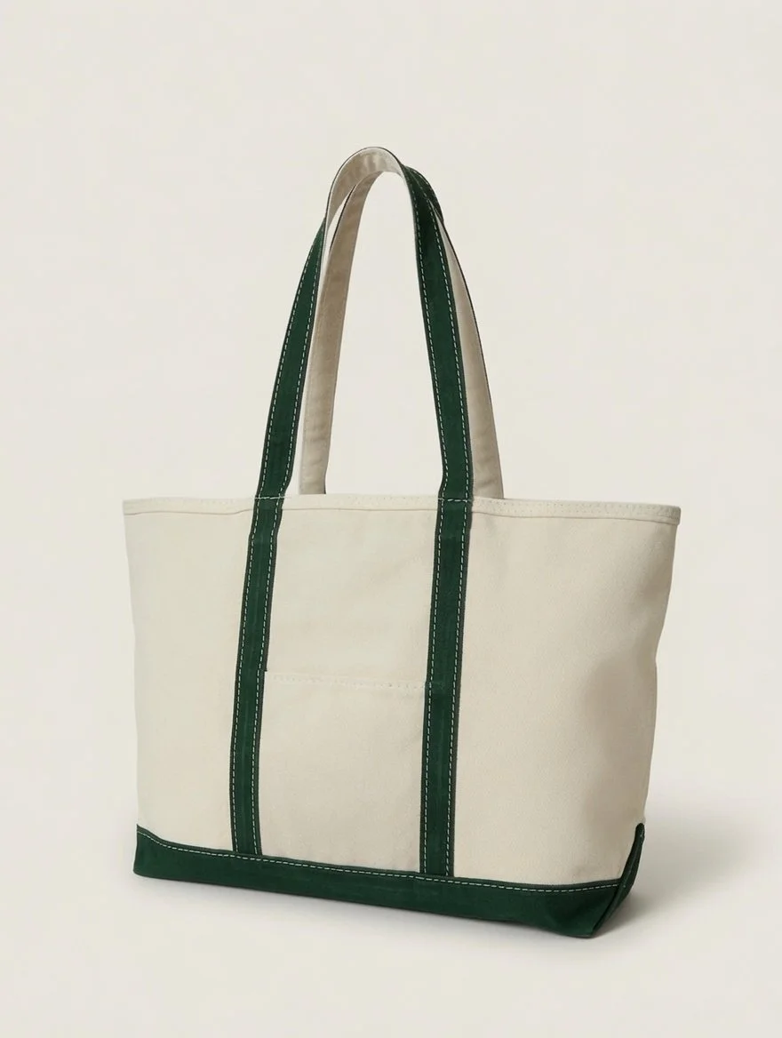 HANDLES IN A CONTRASTING COLOR