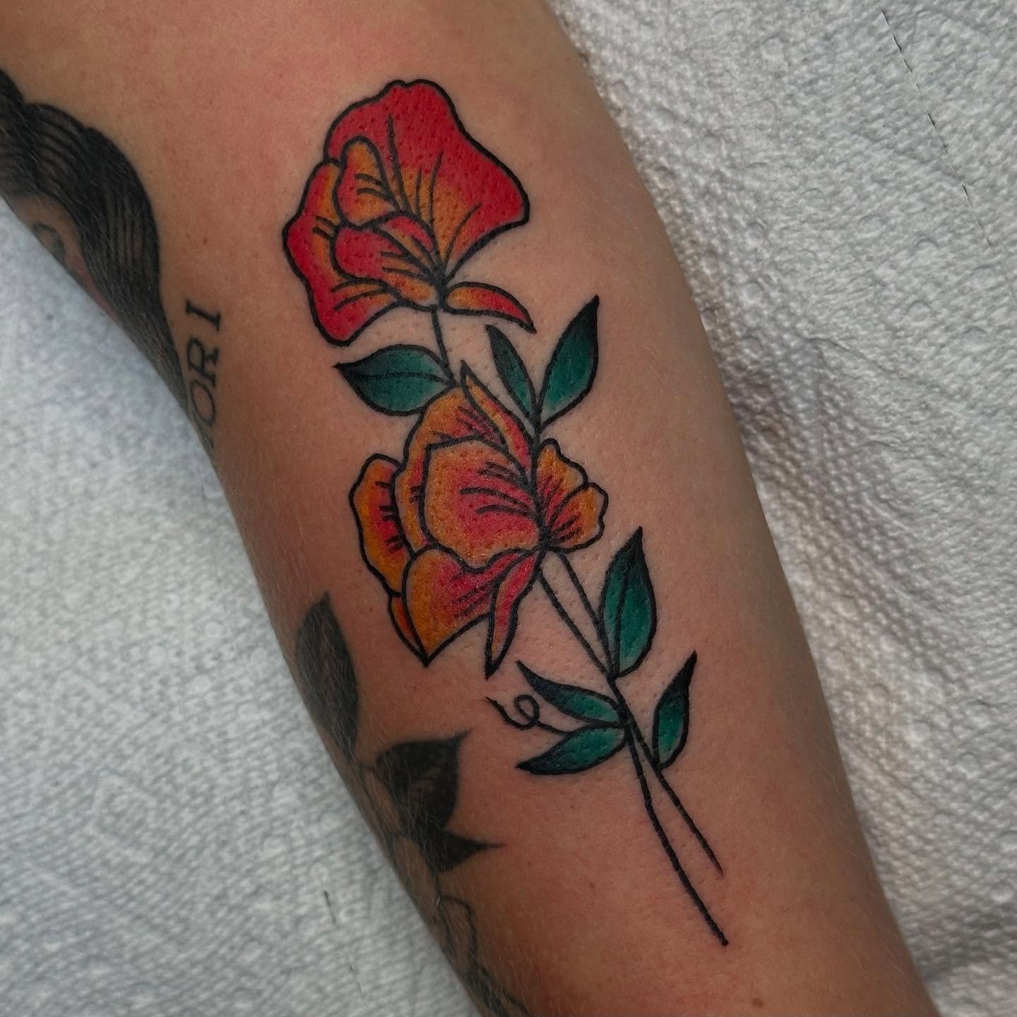 Sweet pea by @shanemccormicktattoos 

Walk-up or make an appointment today !