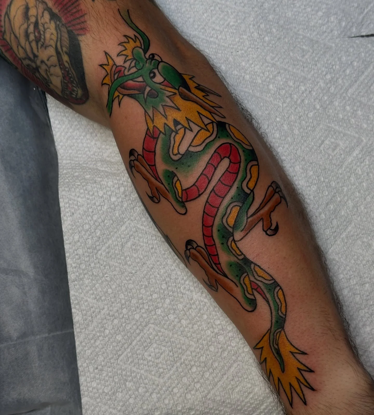 Awesome dragon by @shanemccormicktattoos π Come see us, we are here until 8:PM! βοΈ (318)562-3021
#shreveporttattoo
#bossiertattoos 
#louisianatattooshop