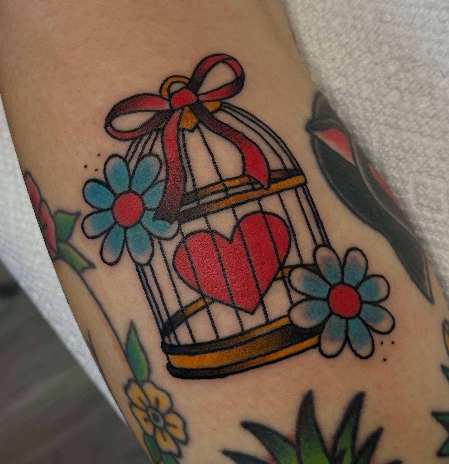 Beautiful bird cage by @shanemccormicktattoos ❤️

come in for a new tattoo online or book with us today! 🙌

#shreveportbossier #shreveporttattooartist #shreveportbossierbusiness