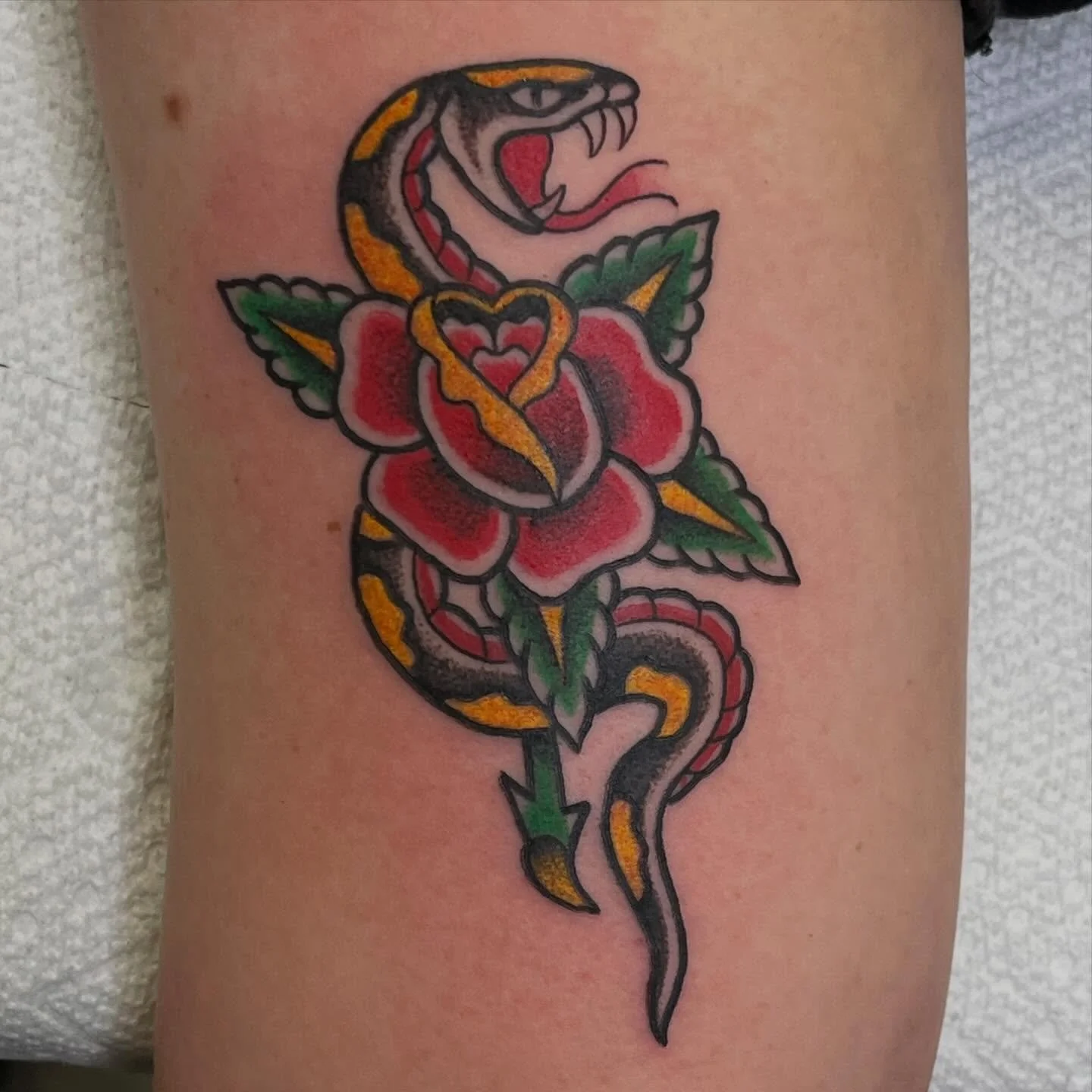 Here&rsquo;s one from @urban_davinci 
Walk-ins welcome! 
Or reach out to your favorite artist to get an appointment scheduled!
See ya soon
(318)-562-3021☎️