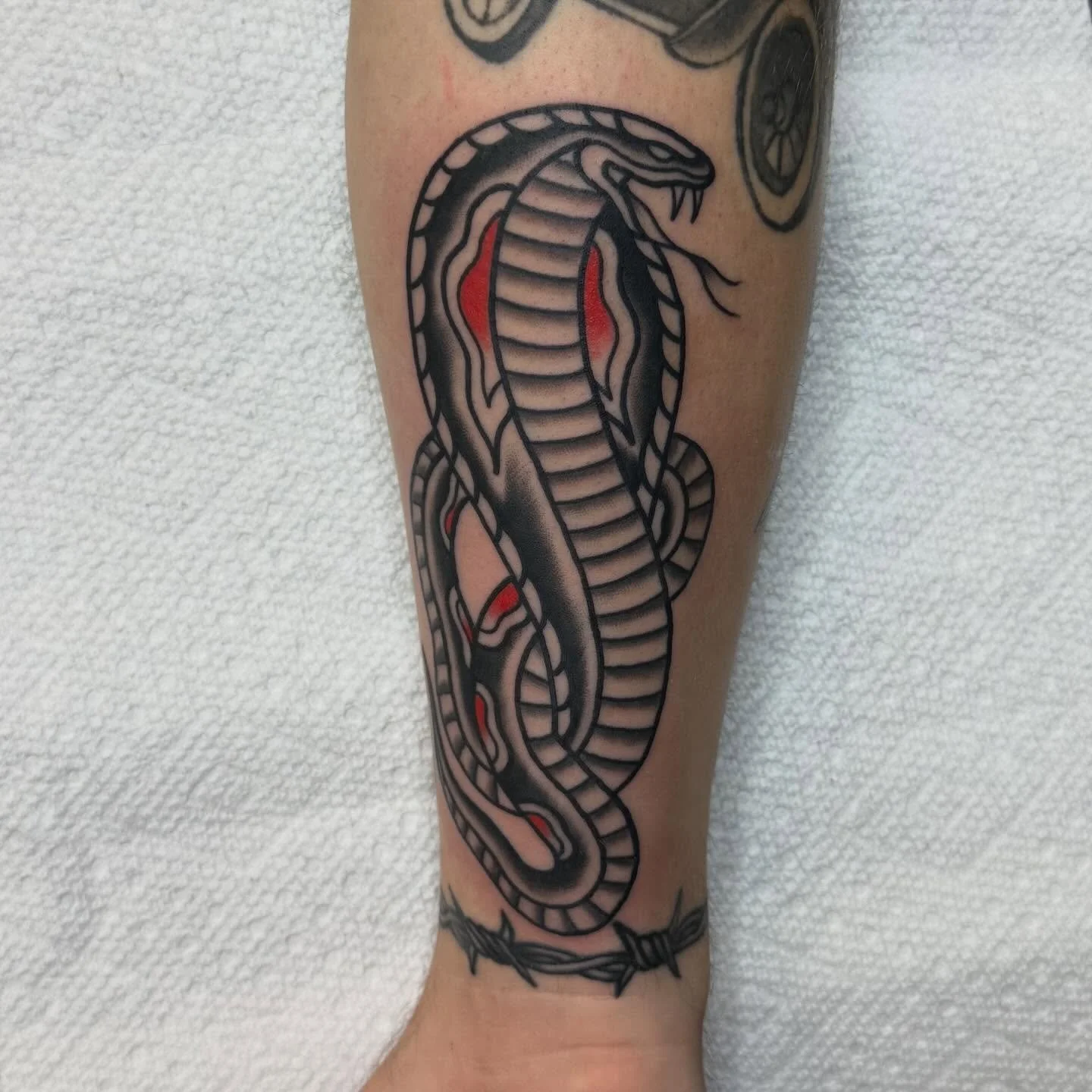 Sick cobra done by @jeffpatterson_tattoo 
Walk-ins welcome
or reach out to an artist of choice to get an appointment scheduled!
here 12-8
(318)-562-3021☎️