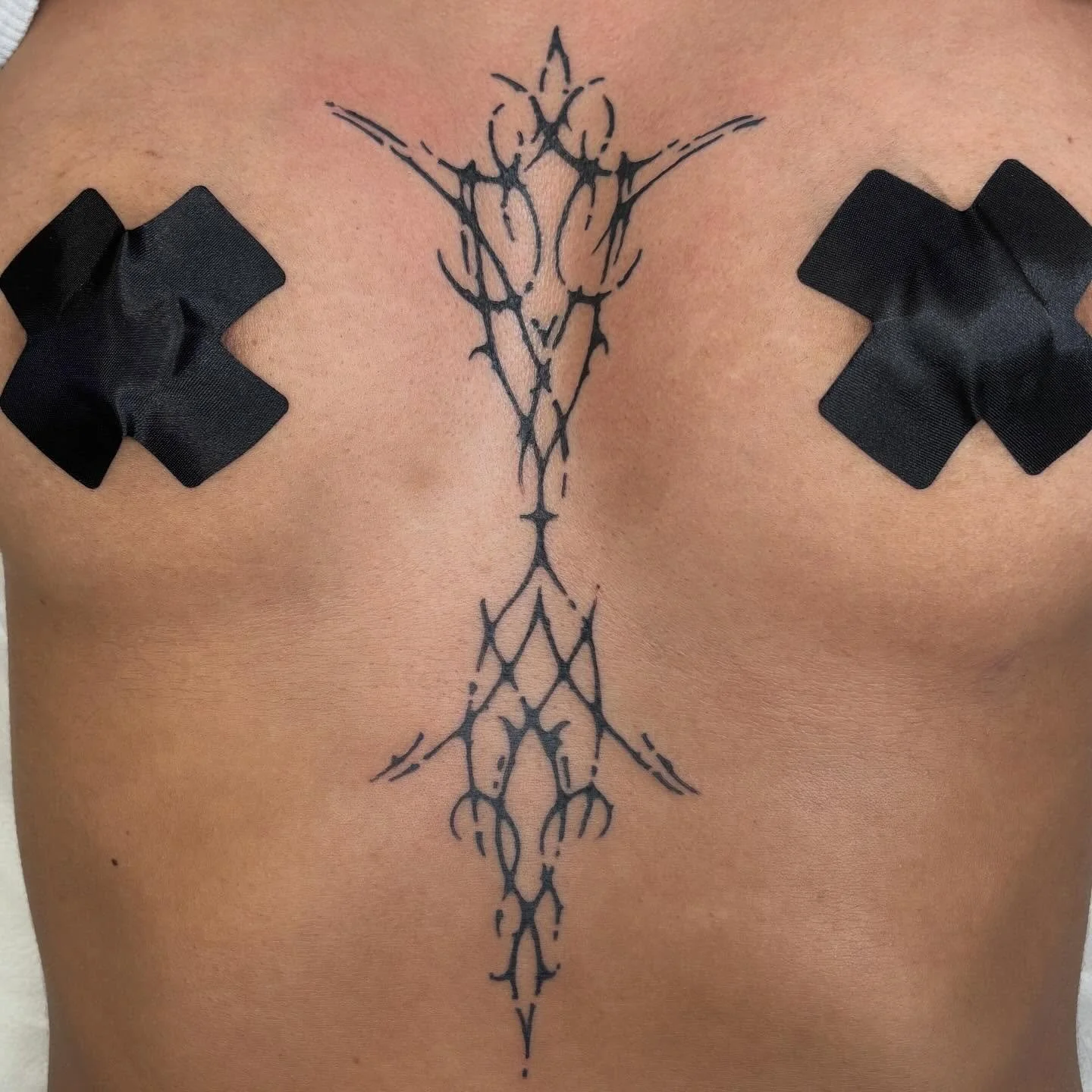 Cutie sternum piece done by @johnbentrup 
Walk-ins welcome!
Or reach out to your favorite artist to get an appointment scheduled
Here 12-8 daily
(318)-828-0885☎️