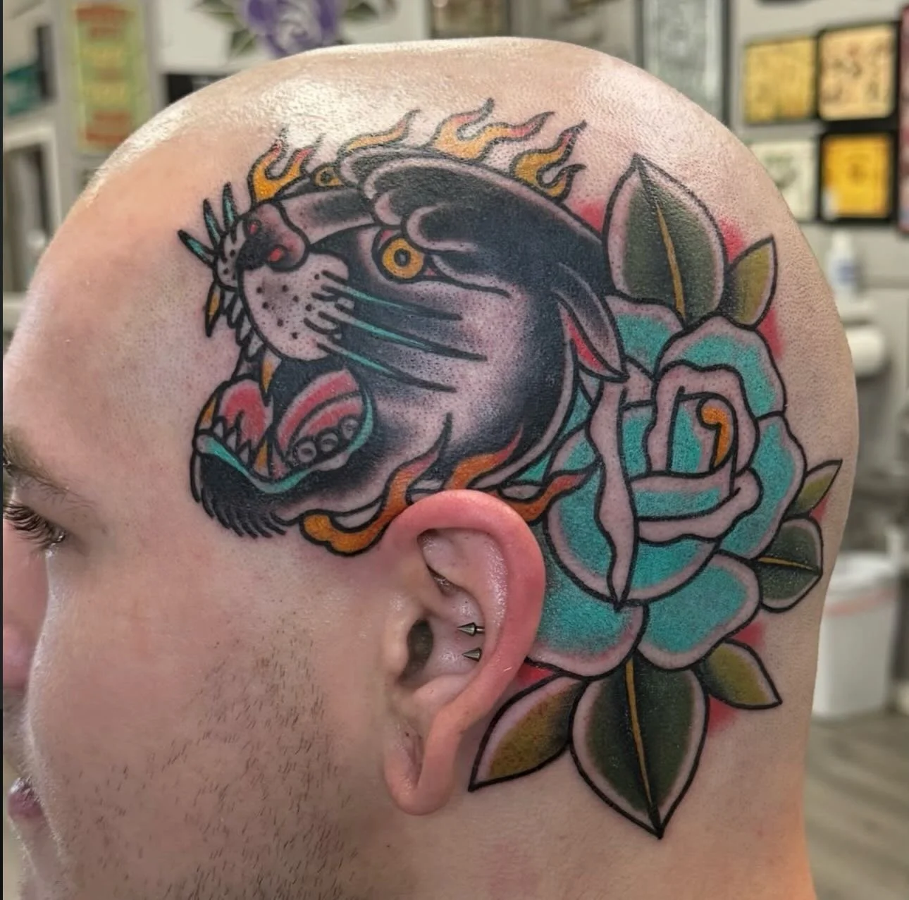 Super sick head piece done by @jeffpatterson_tattoo 
#americantraditionaltattoo #headtattoo #shreveportla
