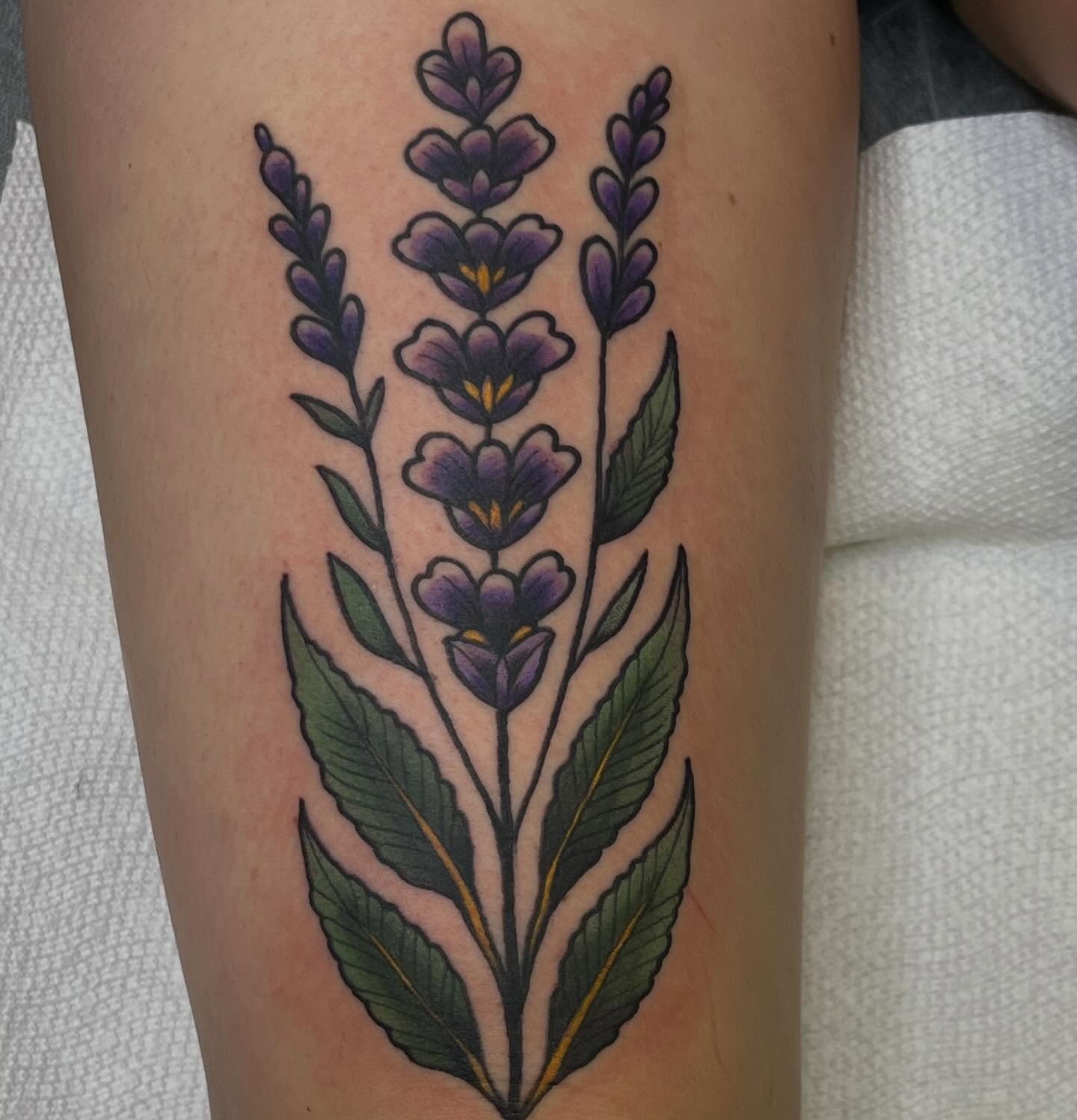 Here&rsquo;s a cute one done by @urban_davinci 
Walk-in&rsquo;s welcome! 
Here 12-8!
(318)-562-3021☎️