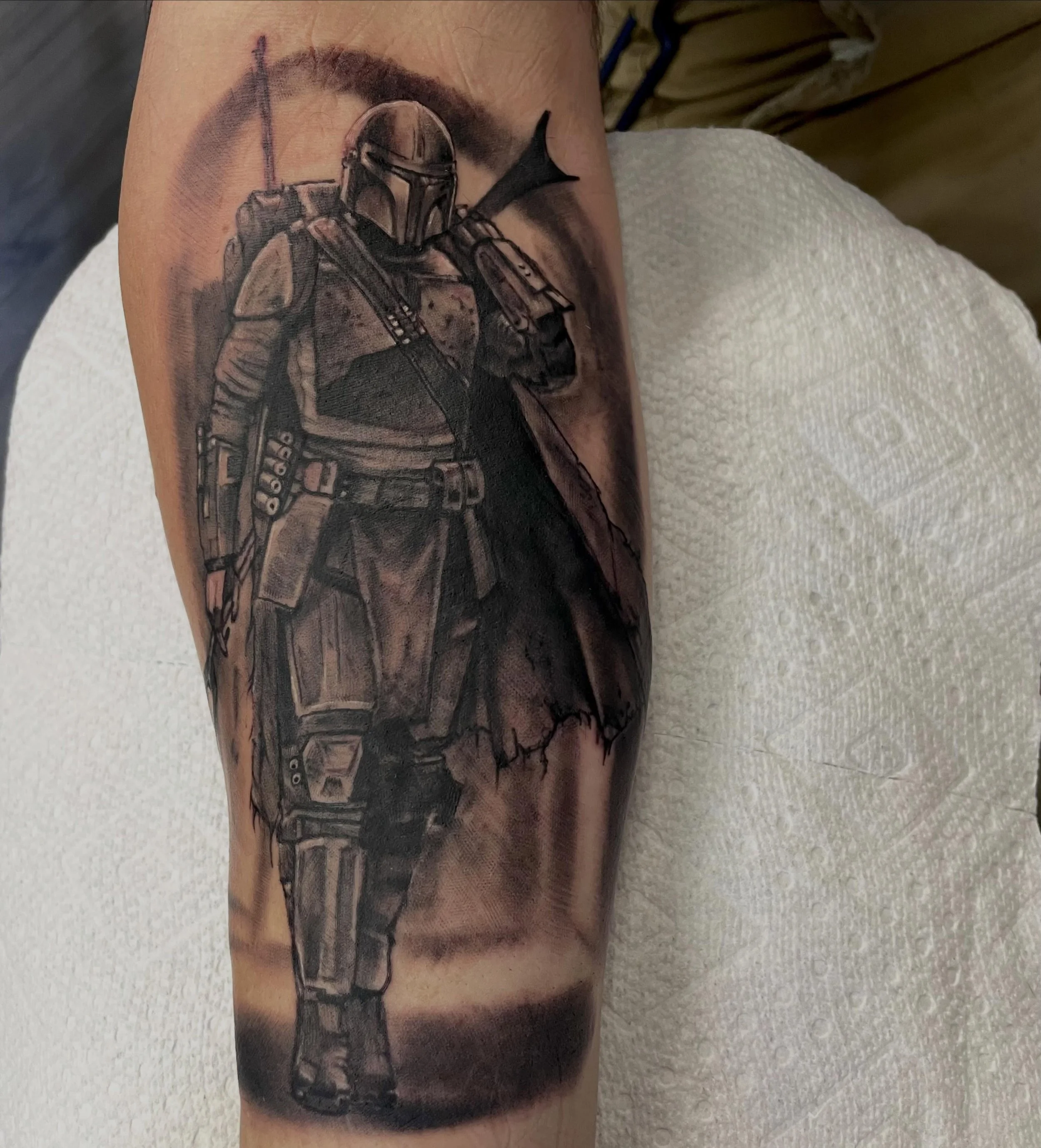 Here&rsquo;s a sick ass one done by @cashusclay35_ 
Walk-ins welcome! 
Or reach out to your favorite artist to get an appointment scheduled!
Here 12-8
(318)-562-3021☎️