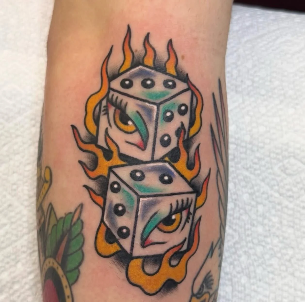 Some dice done by @jeffpatterson_tattoo 
#shreveportla #americantraditionaltattoo #dice