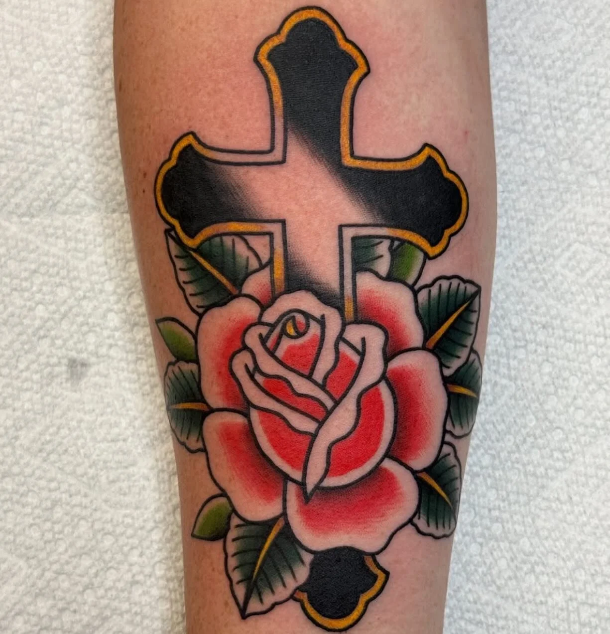 Check out this rad one done by @jeffpatterson_tattoo 
We take walk-ins!
Here 12-8 daily
come on in! see ya soon😉
(318)-562-3021☎️