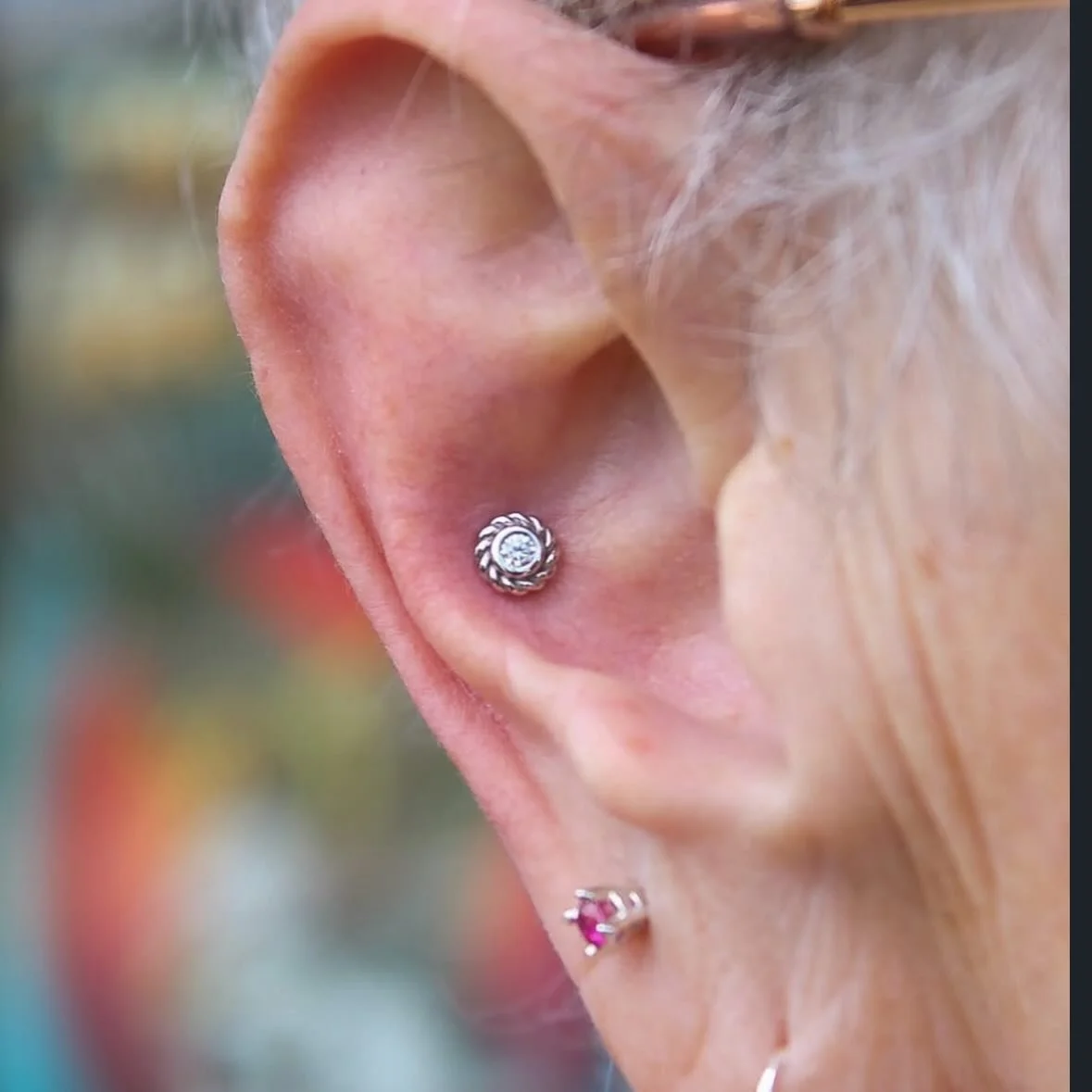 White gold conch done by @darby.pokes 
To schedule a piercing appointment, you can do so on our website, ghostfiretattoo.com
Or simply walk-in!
Here 12-8
(318)-562-3021☎️