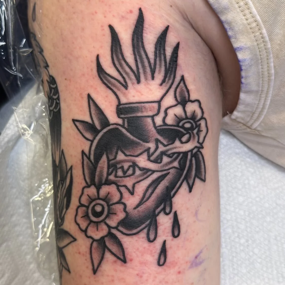 rad sacred heart done by @jeffpatterson_tattoo 
Walk-ins welcome!
Here 12-8!
(318)-562-3021☎️
Come on in, we don&rsquo;t bite☺️