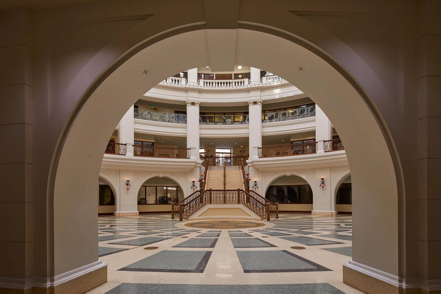 The Magnificent 110-Year History of Oakland's Rotunda Building — Uncommon