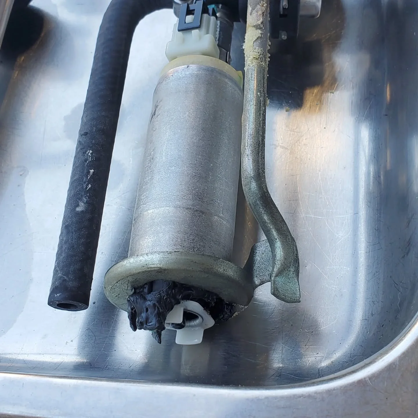 #fuelpump #efi #ethanol #diagnosis #service #repair #mobilemechanic #stlouis #stcharlesmo