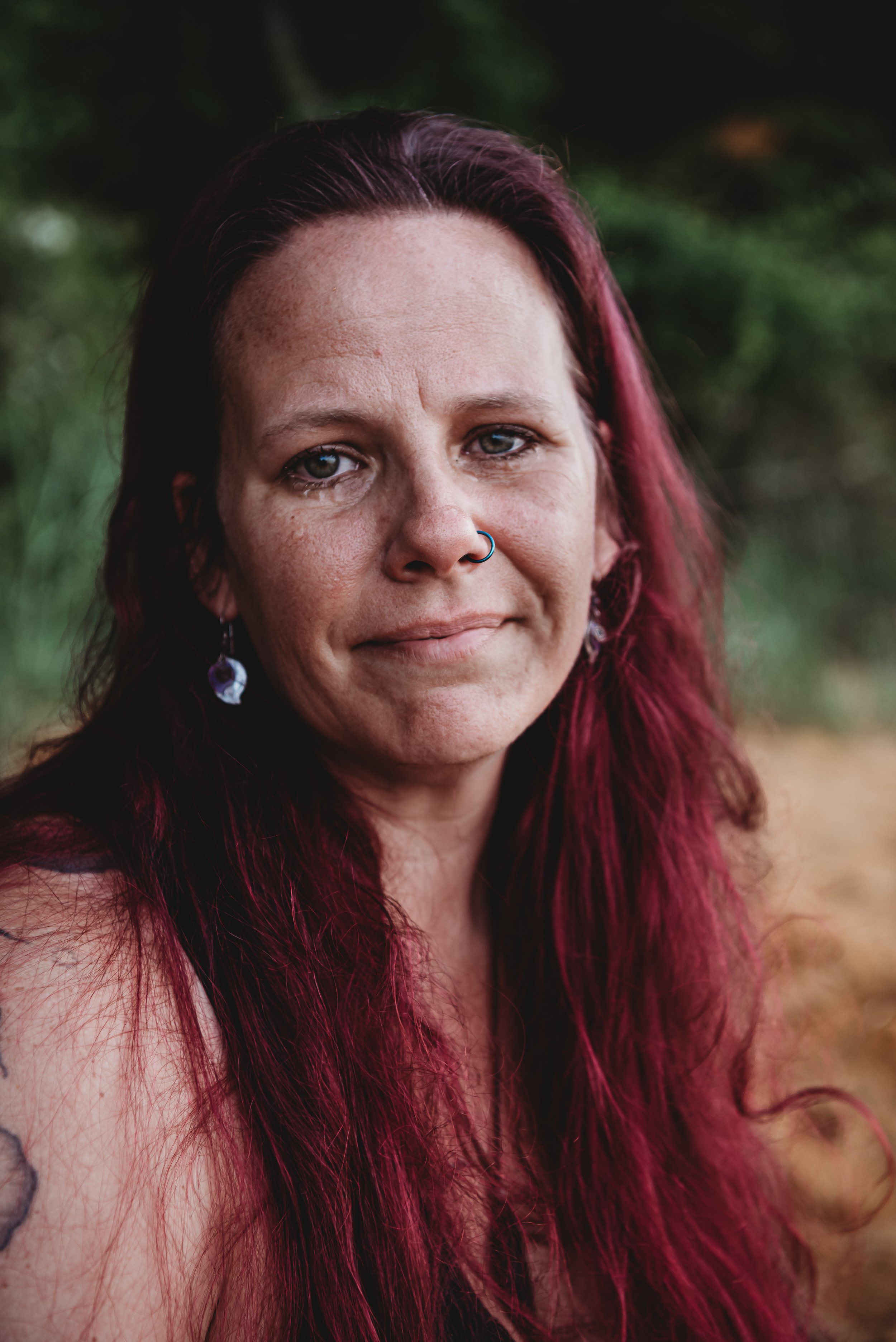 Outdoor portrait of Jocelyn Bates in journey with her grief.