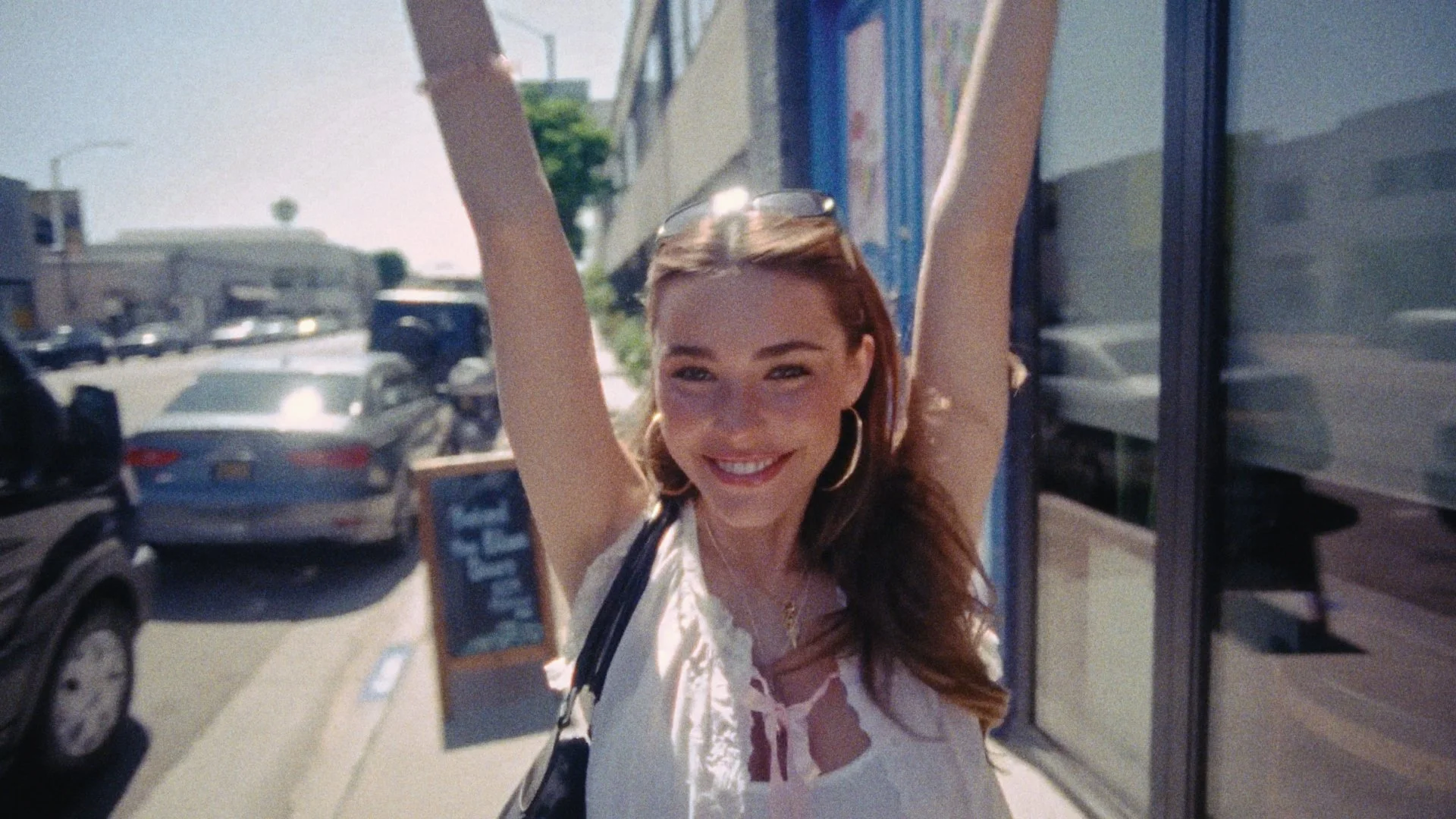 Timeline 1_01_00_35_15.jpg