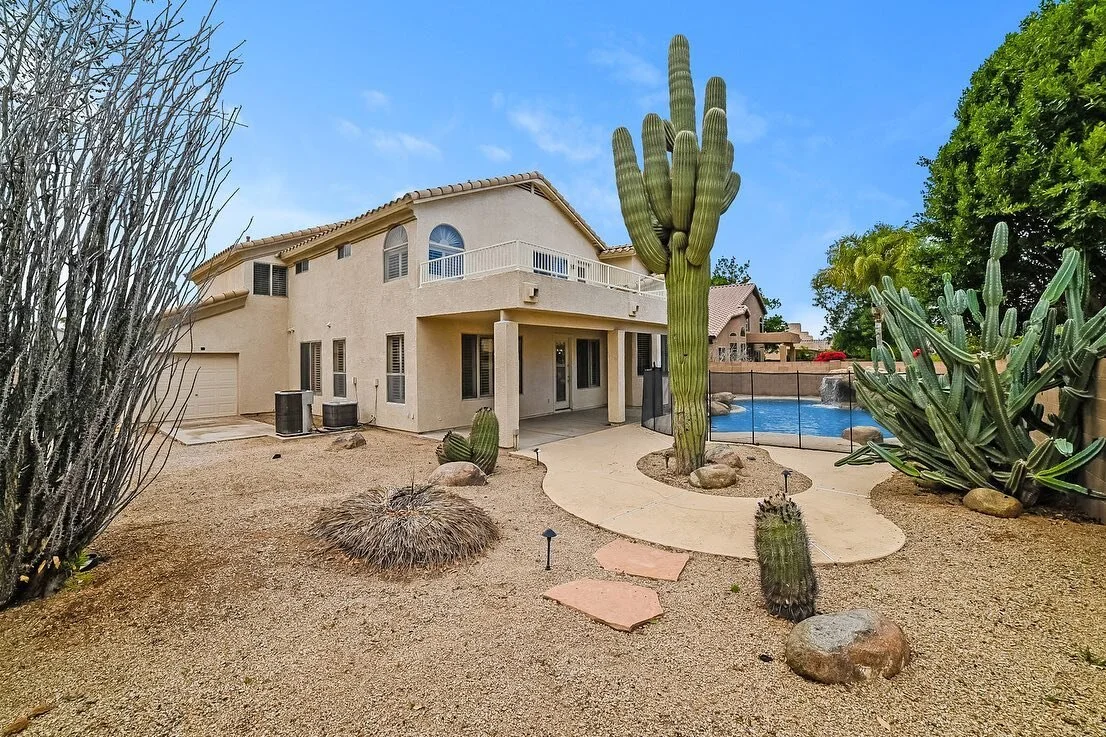 Beautiful 4 bedroom/3 bathroom home shot in Chandler,AZ!📸

#realestatephotography #realestatephotographer #realestatephotographerarizona #realestatephotographeraz #interiorphotography #exteriorphotography #exteriorphotographer #arizonarealestate