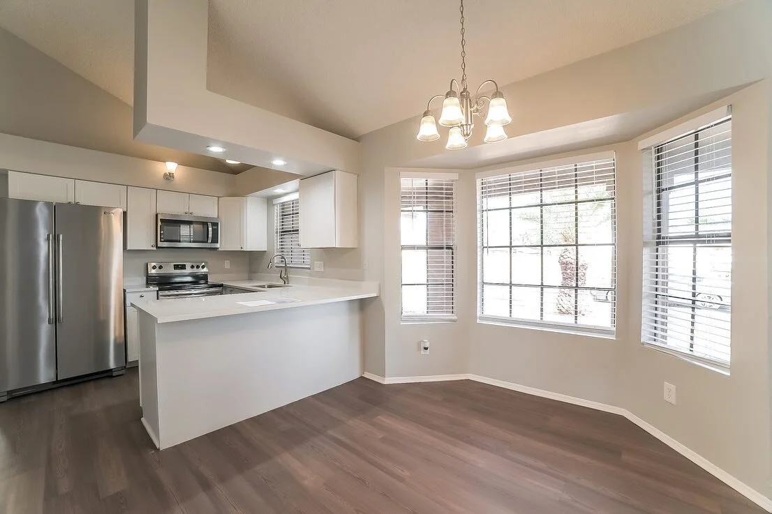 Interior shots taken for rental properties in the Phoenix area! 📷 

#phoenixrealestate #arizonarealestate #realestatephotography #realestatephotographer #interiorphotography #interiorphotographer #realestatephotographers #arizonarealestatephotograph