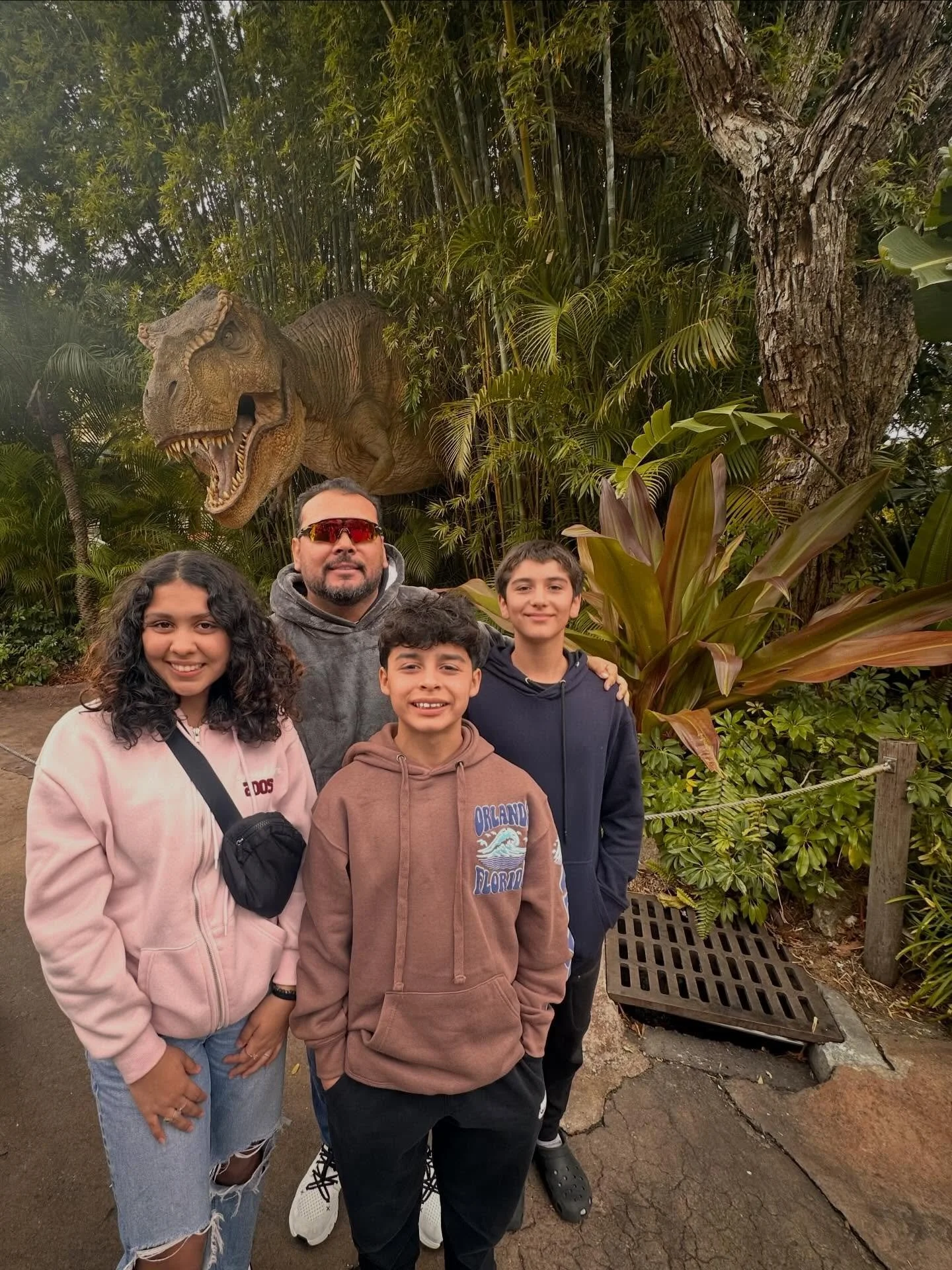 Universal Studios dump!! To be honest, Mario, juju and I didn&rsquo;t get to fully enjoy. We left around 4 PM, we were at Disney the day before from 7 AM- 11PM just to turn around and get up again and do it all over&hellip; BUT the big kids enjoyed a