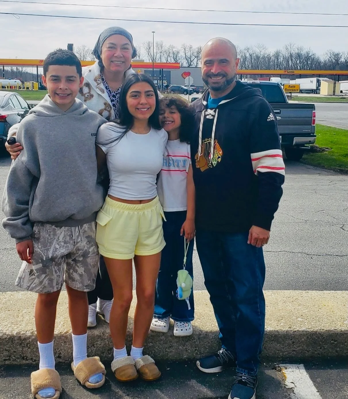 And my babies are back! So glad they continue to make memories with all grandparents. Thanks to my suegros in Chicago that spoiled them. 

Now back to reality lol kinda!! 🤣