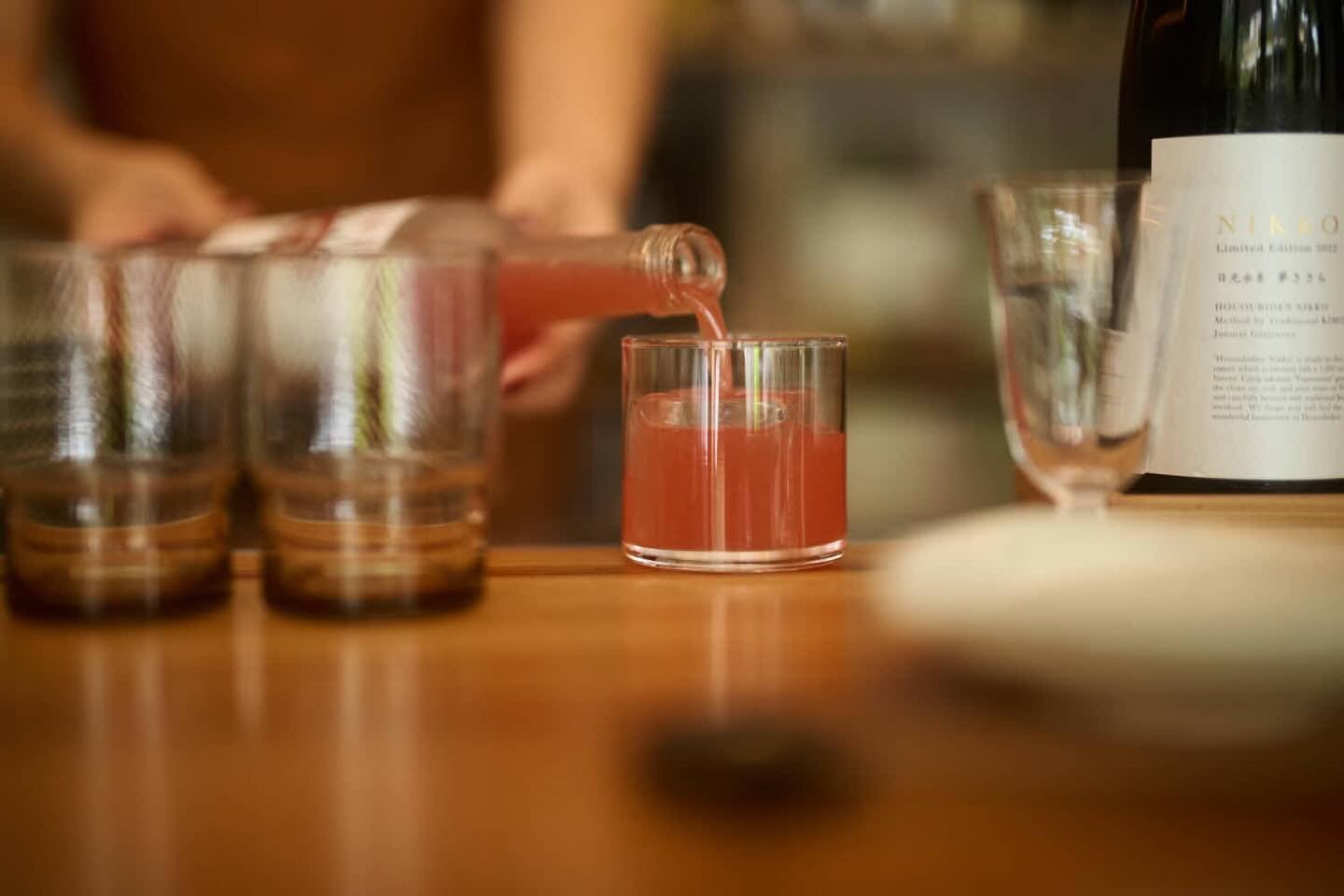 No sake no problem.
Fruit liquors and umeshu are pouring every day &mdash; find your favorite.