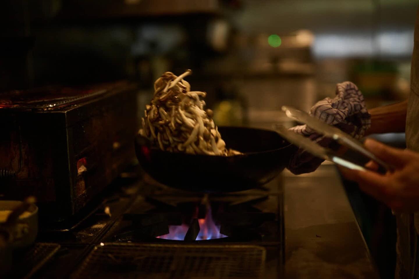 Fresh. Daily. Always on.
Open 7 days &mdash; reservations or walk-ins welcome.