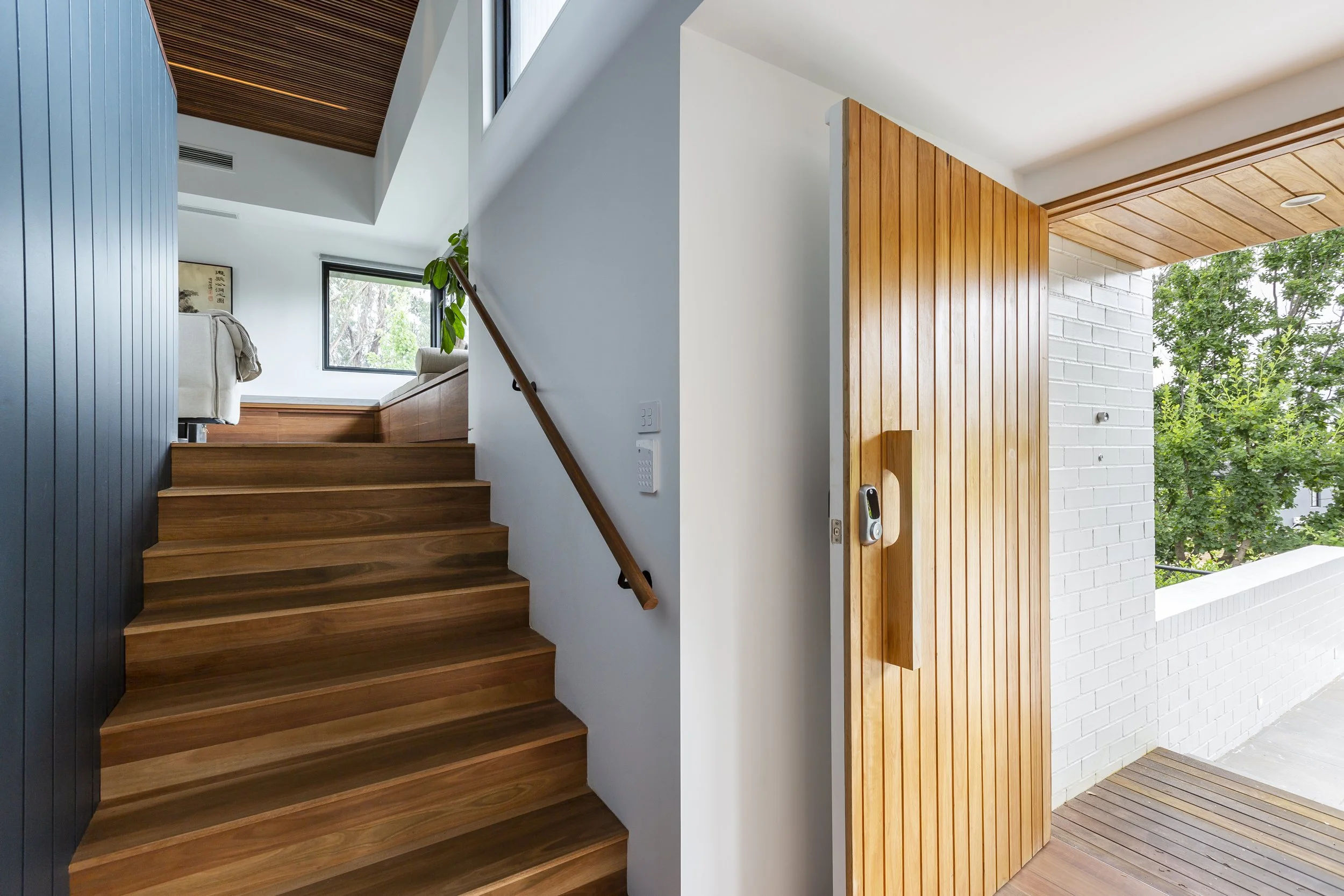 Jingston House, 
Designed by Rob Henry Architects 
© Ben King Photography