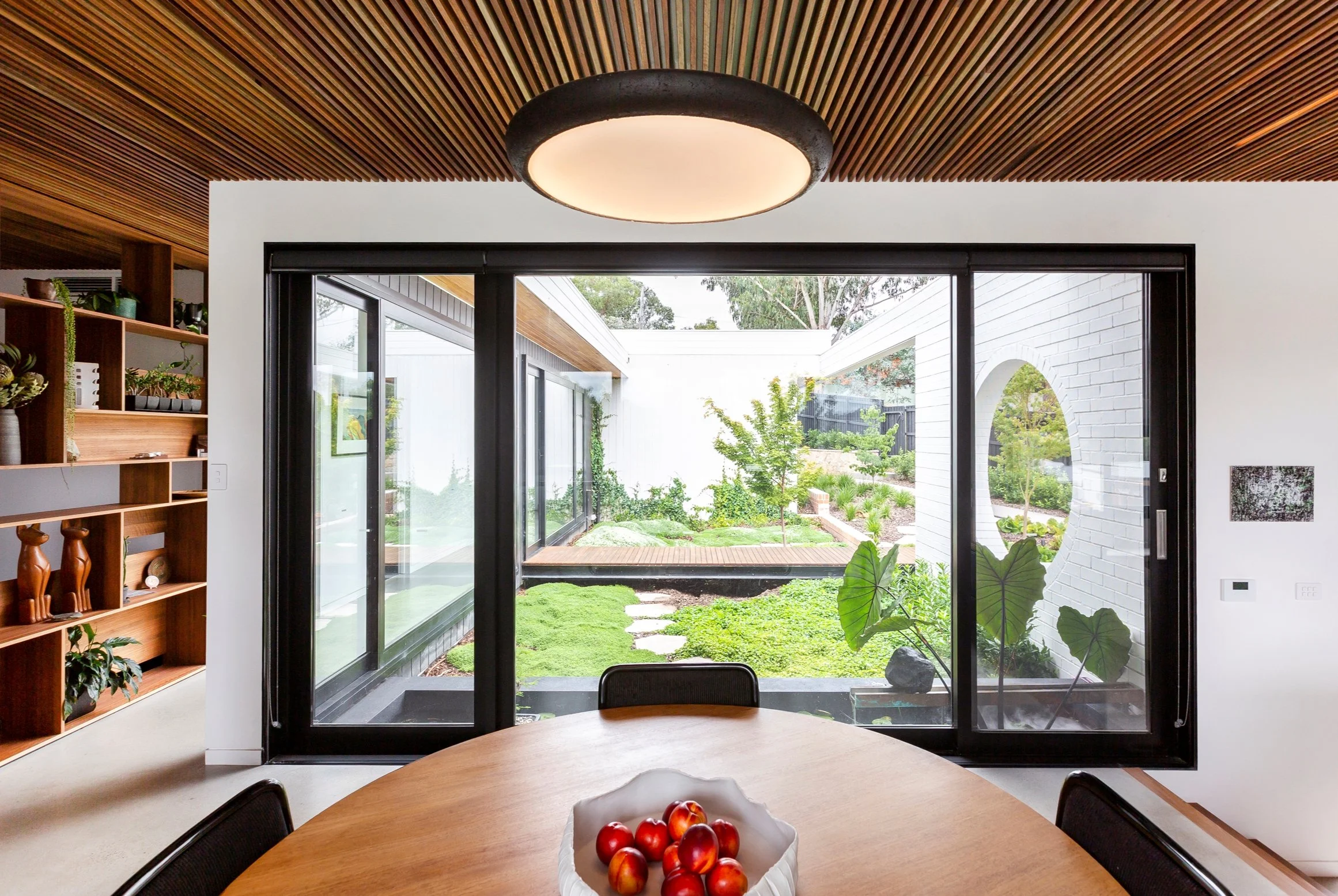 Jingston House, 
Designed by Rob Henry Architects 
© Ben King Photography