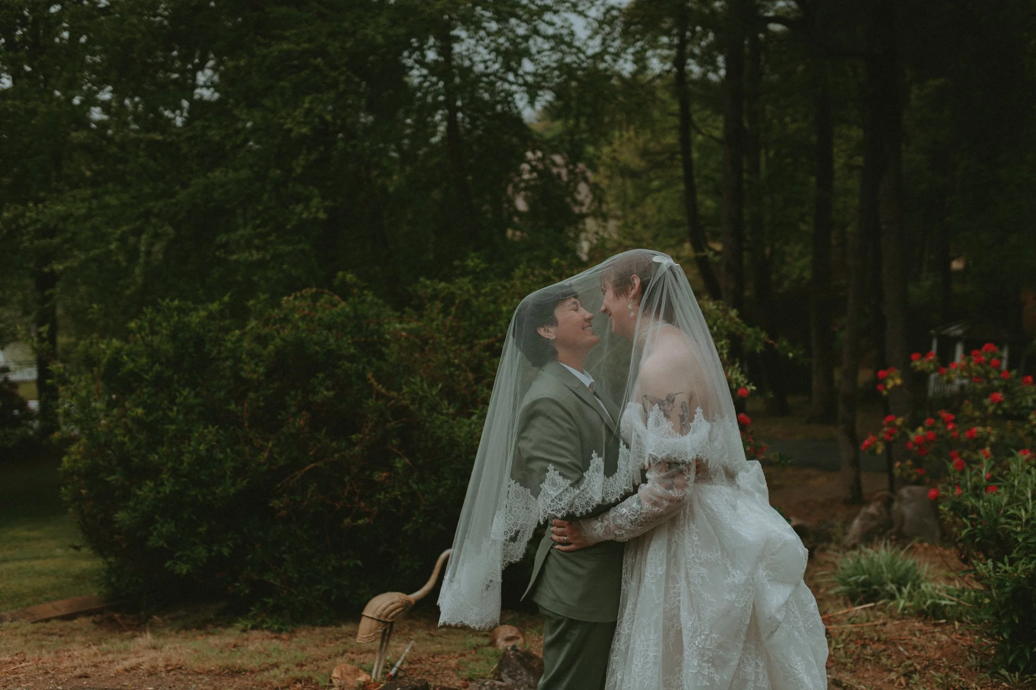 Wedding Photographers in Johnson City TN — What to Look For