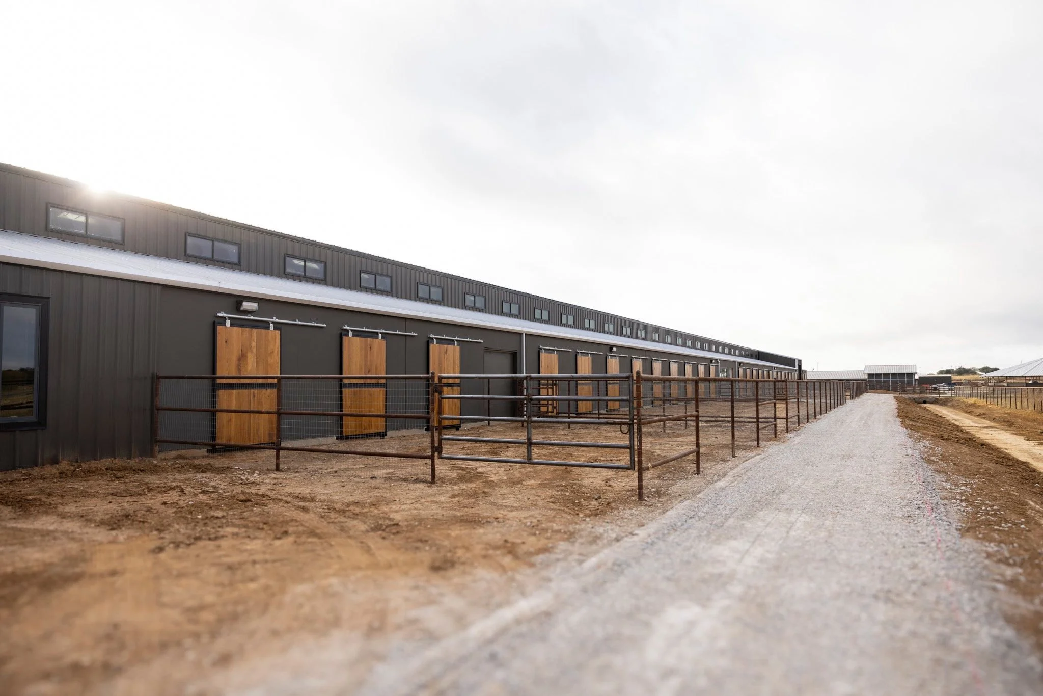 dlb-equine-exterior-2.jpg