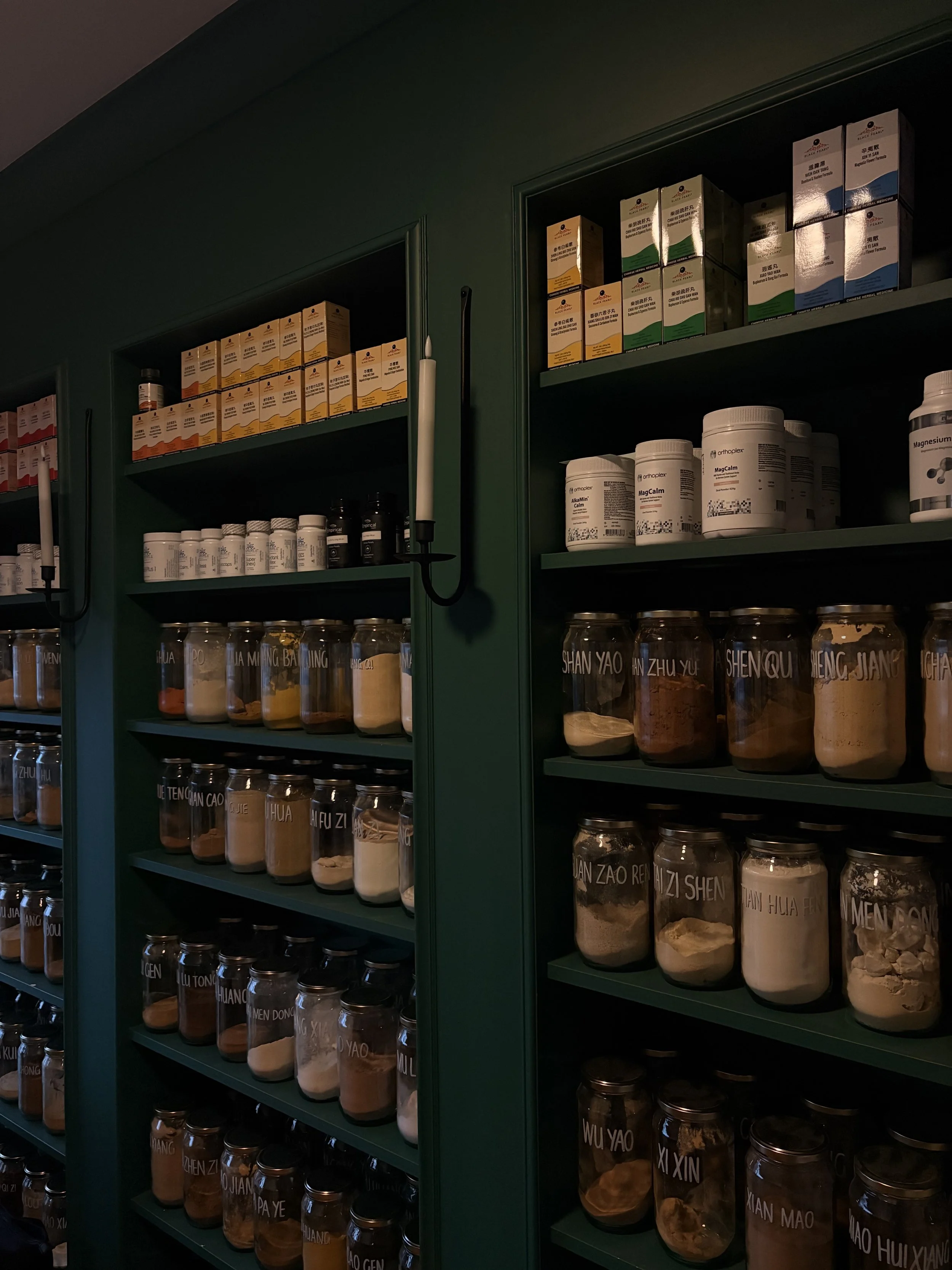 A picture of a the high quality chinese herbal dispensary at Ochre Acupuncture and Wellness in Shellharbour.