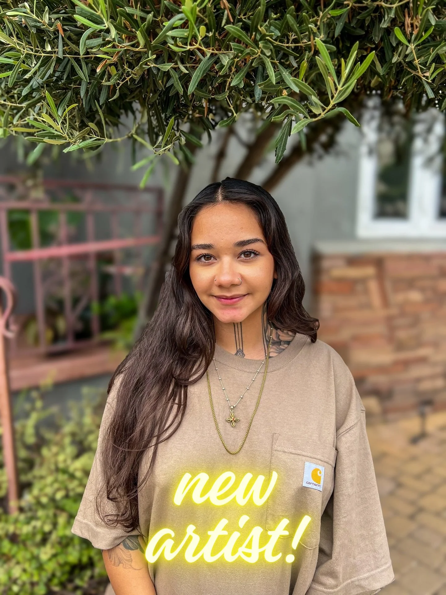 ✨We are beyond thrilled to welcome @chetana.inks to the team! Chetana specializes in illustrative ,neo-traditional styles- including fine line, floral, and color work. 
Book your appointment by emailing chetana@gurutattoo.com or sliding into our DMs!