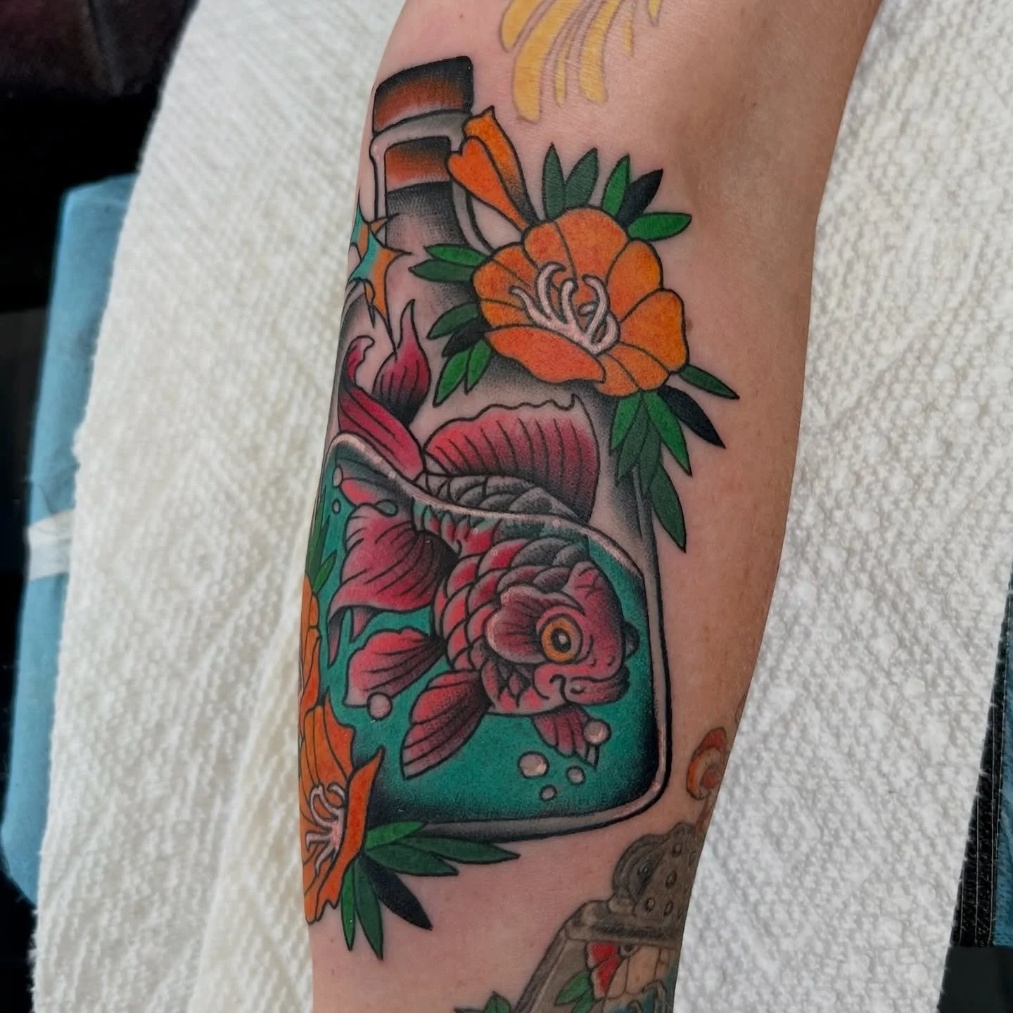 🐟🌊☀️ done by @tiolu_tattoo