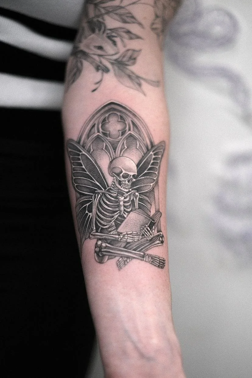 2_IzzyKellar_Portfolio_GuruTattoo.JPG