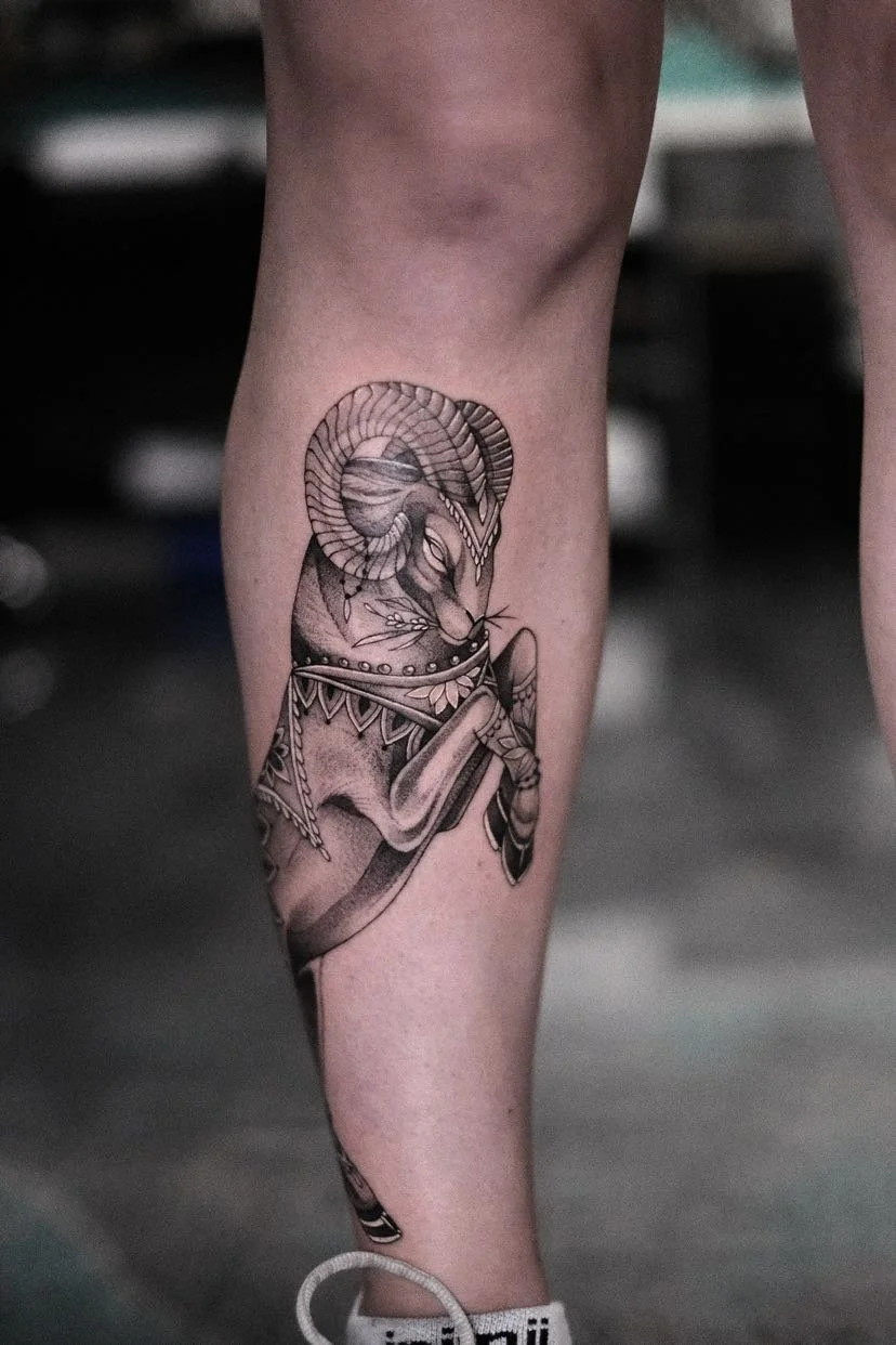 1_IzzyKellar_Portfolio_GuruTattoo.JPG