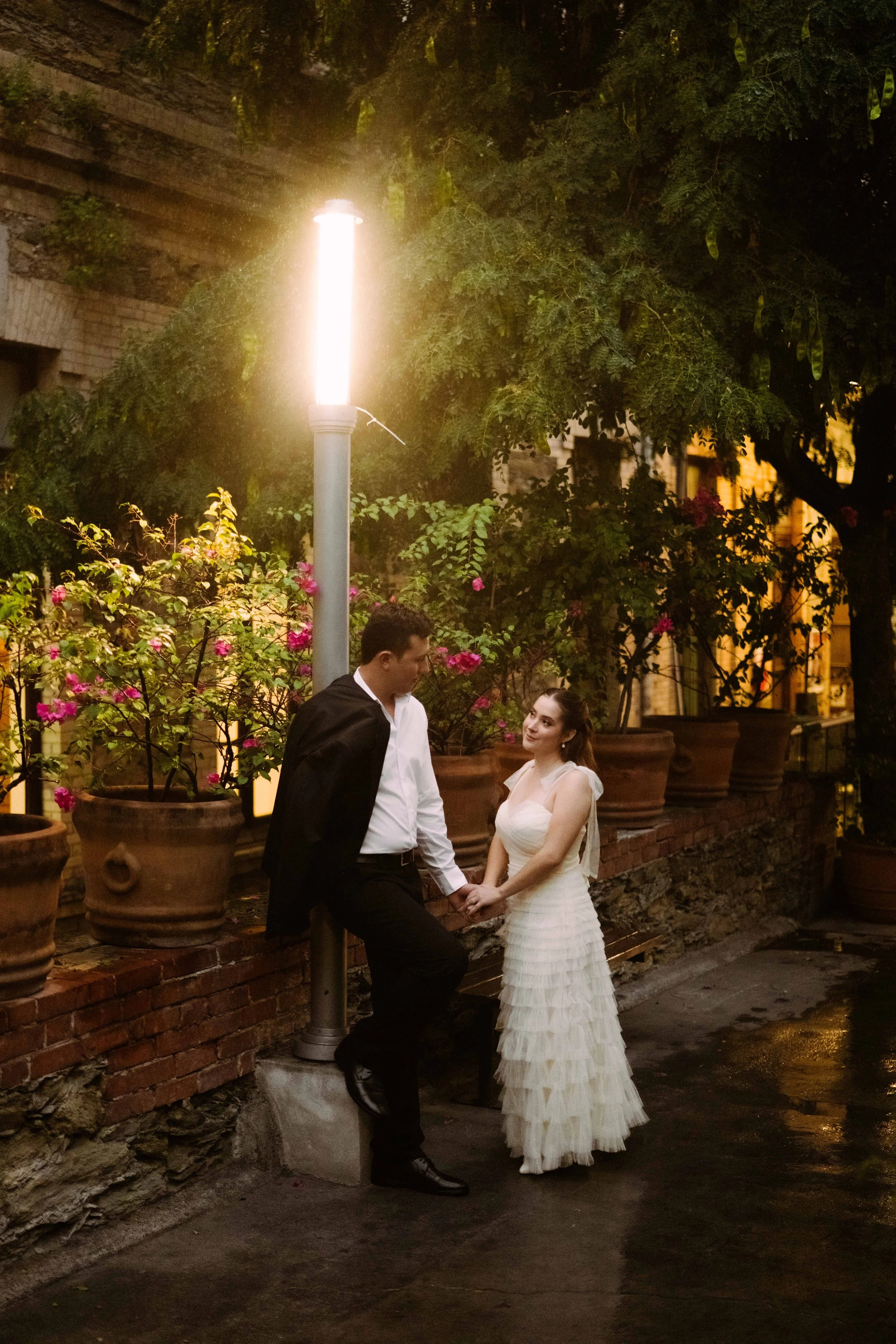 Caro & Gerardo - STD 02-115.jpg