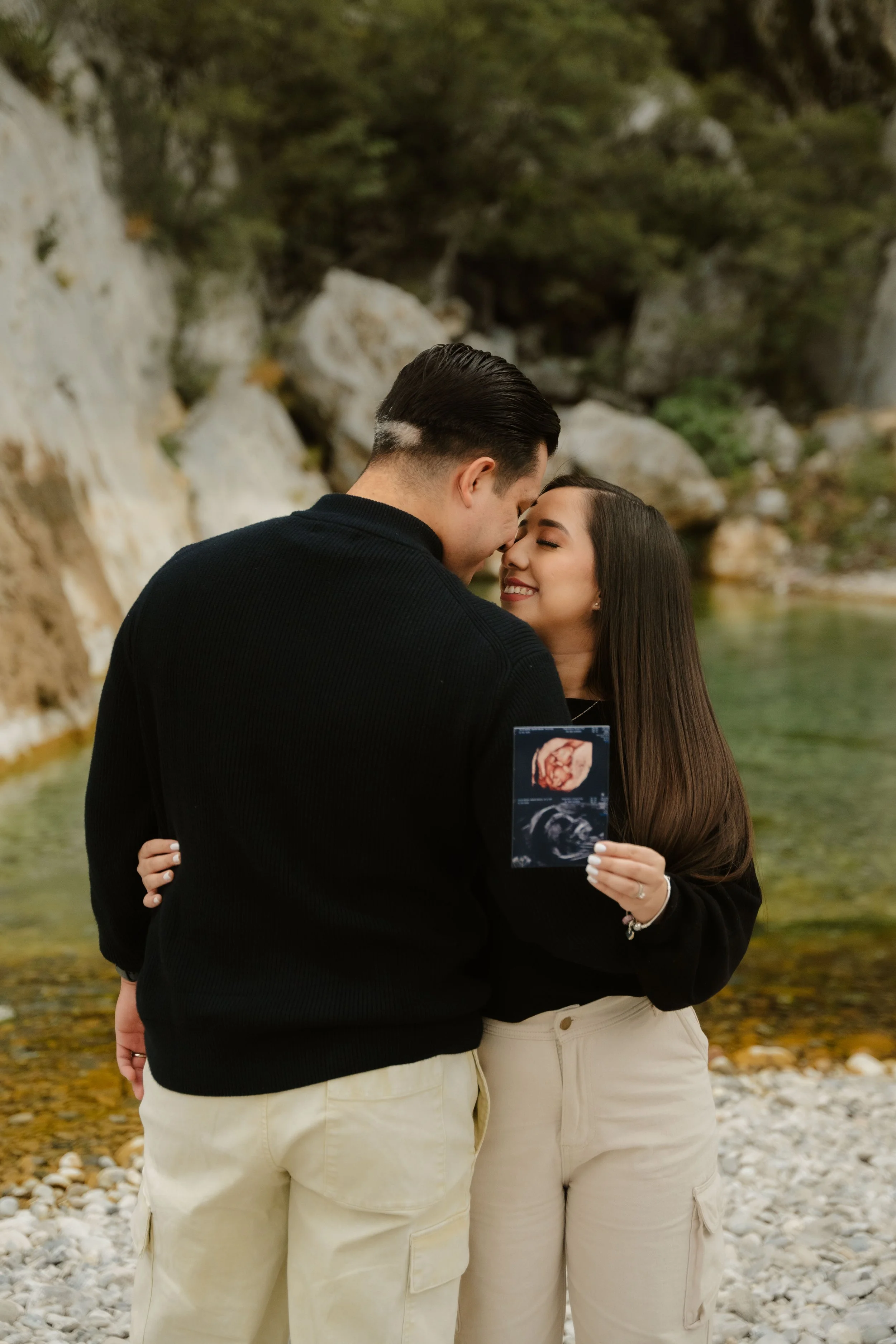 Abi & Victor - Baby soon-8.jpg