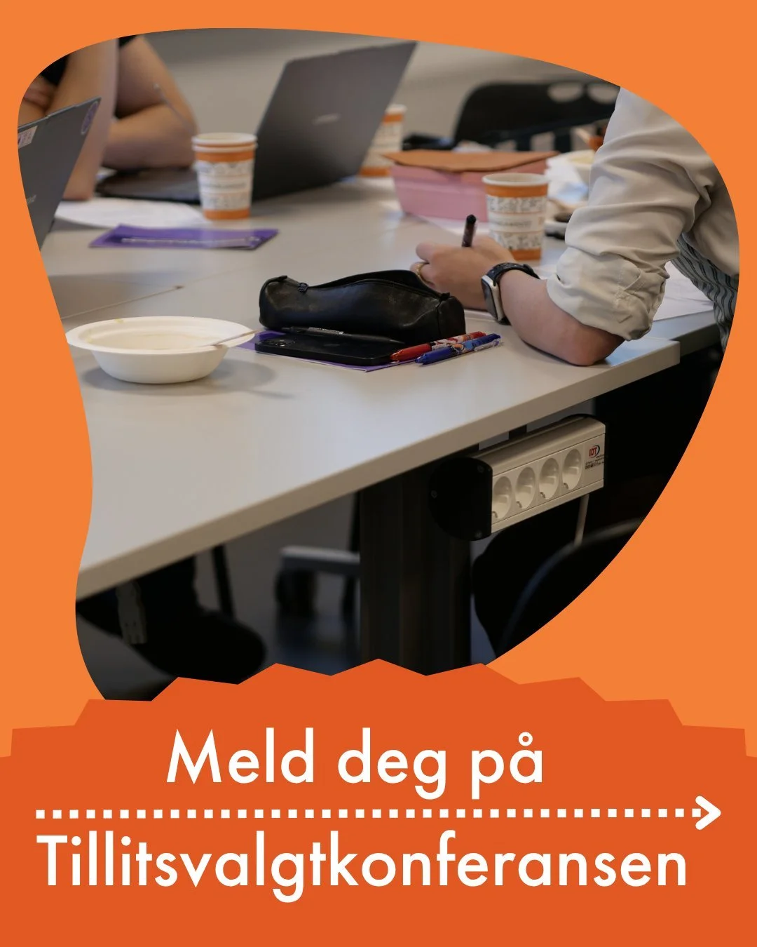 Meld deg p&aring; Tillitsvalgtkonferansen!🤩

Er du kulltillitsvalgt? Da kan du bli med p&aring; TVK! Her vil du f&aring; en innf&oslash;ring i Studentdemokrattiet, tillitsvalgtrollen og Kvalitetssystemet.🤓😋

Torsdag 17.09.2026! Det blir servert ka