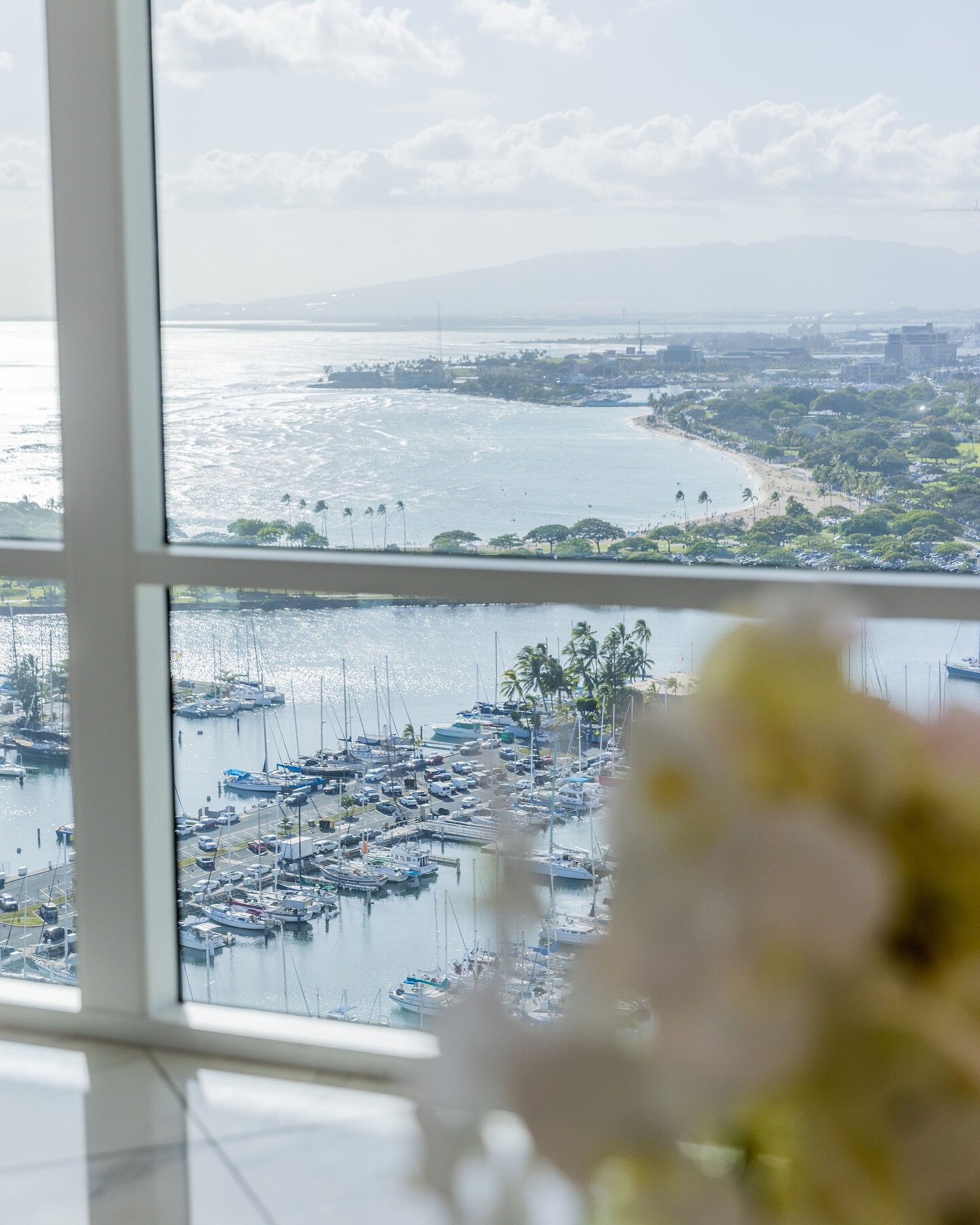 Join us for an Easter celebration filled with culinary delights. Gather with loved ones amidst our luxurious ambiance and magical view of Waikiki and create unforgettable memories this Easter. 

Reserve your table now for an extraordinary dining expe