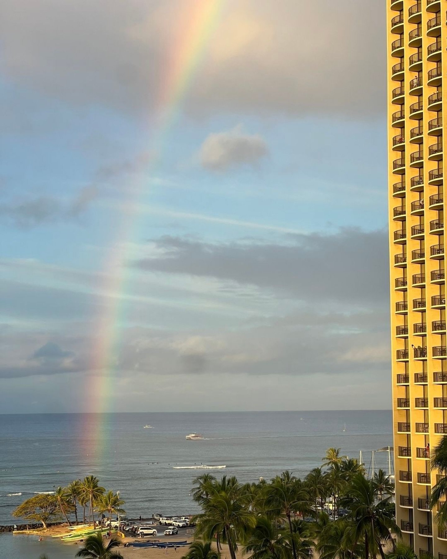🌈 Views from the iconic Ilikai Hotel &amp; Luxury Suites. Don&rsquo;t forget to visit us on the top floor and enjoy the best all-day happy hour in Waikiki.

Book your reservations at pescawaikikibeach.com or call (808) 777-3100.

Repost from @ilikai