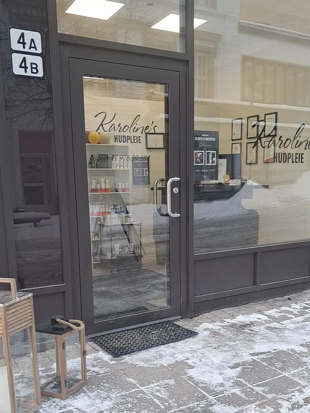 Vi er klare for ny uke🤩

Nytt denne uken, er ny negldesinger i v&aring;rt team, Irina 🙂

Du kan booke tid hos henne her
https://www.karolineshudpleie.no/

Eller kontakt oss her eller p&aring; tlf 97639684.
#negldesign #nailsaddict #nails💅 @honefos