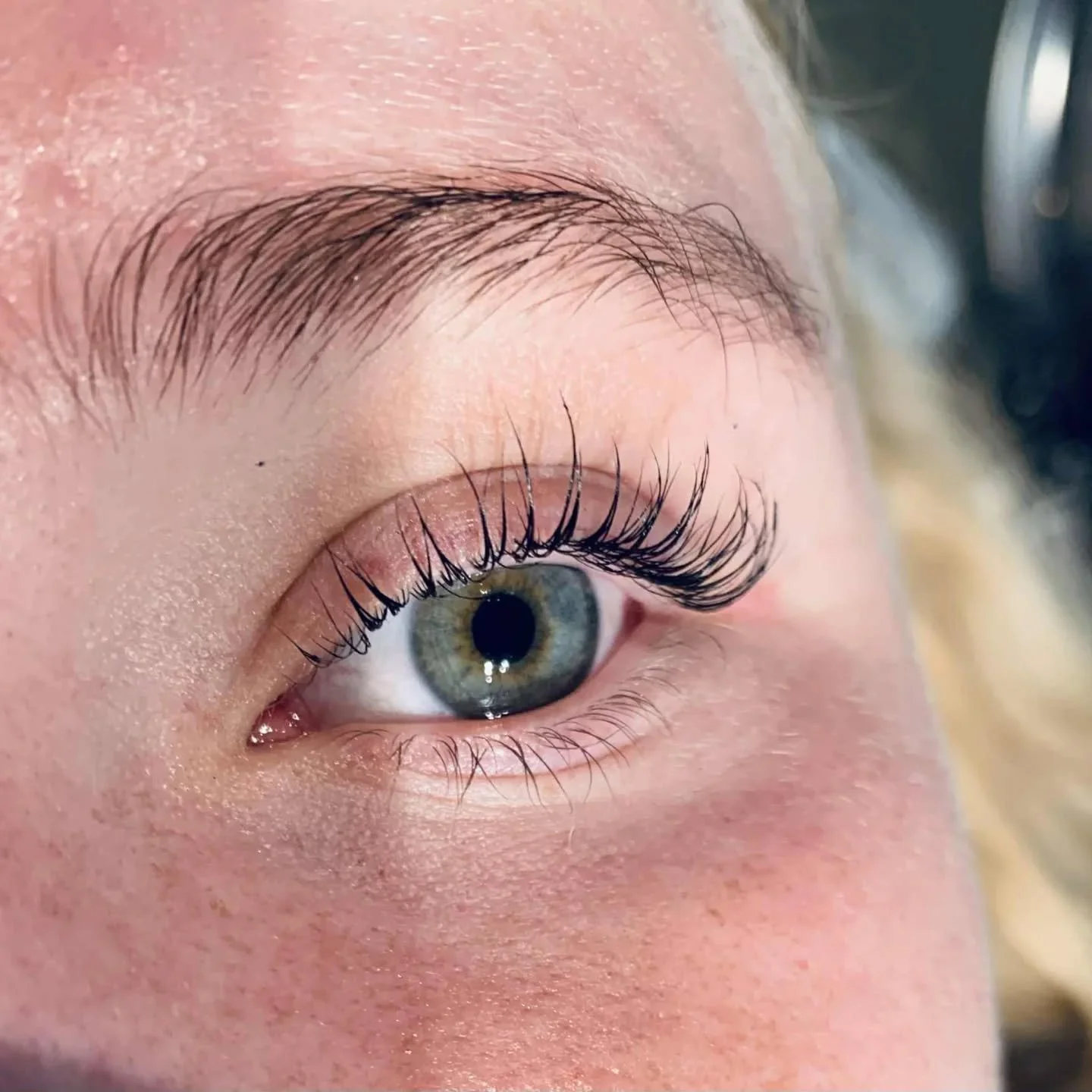 Vippel&oslash;ft utf&oslash;rt av Raminta 😍
&Oslash;nsker du time f&oslash;r p&aring;ske? V&aelig;r rask med &aring; booke tid.
Du kan booke tid hos alle v&aring;re medarbeidere her
https://www.karolineshudpleie.no/

Eller kontakt oss her eller p&ar