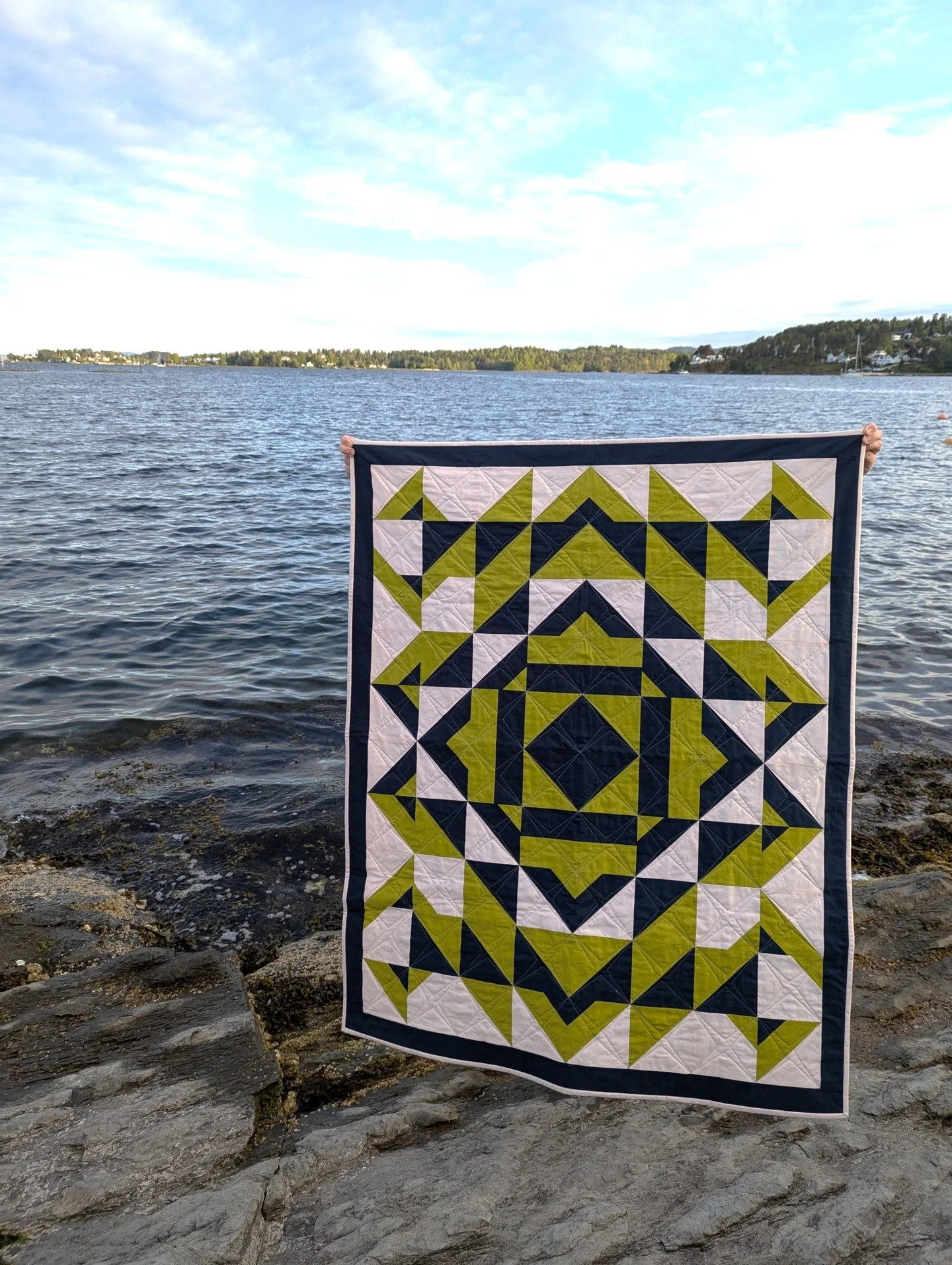 Say hello to&hellip;

&hellip;The 279 Quilt! 

Okay so I might say that every new quilt I put out is my favorite, but it&rsquo;s kind of true! I put a lot of time and love into each quilt I design so I tend to get a little attached 😊 I really love t