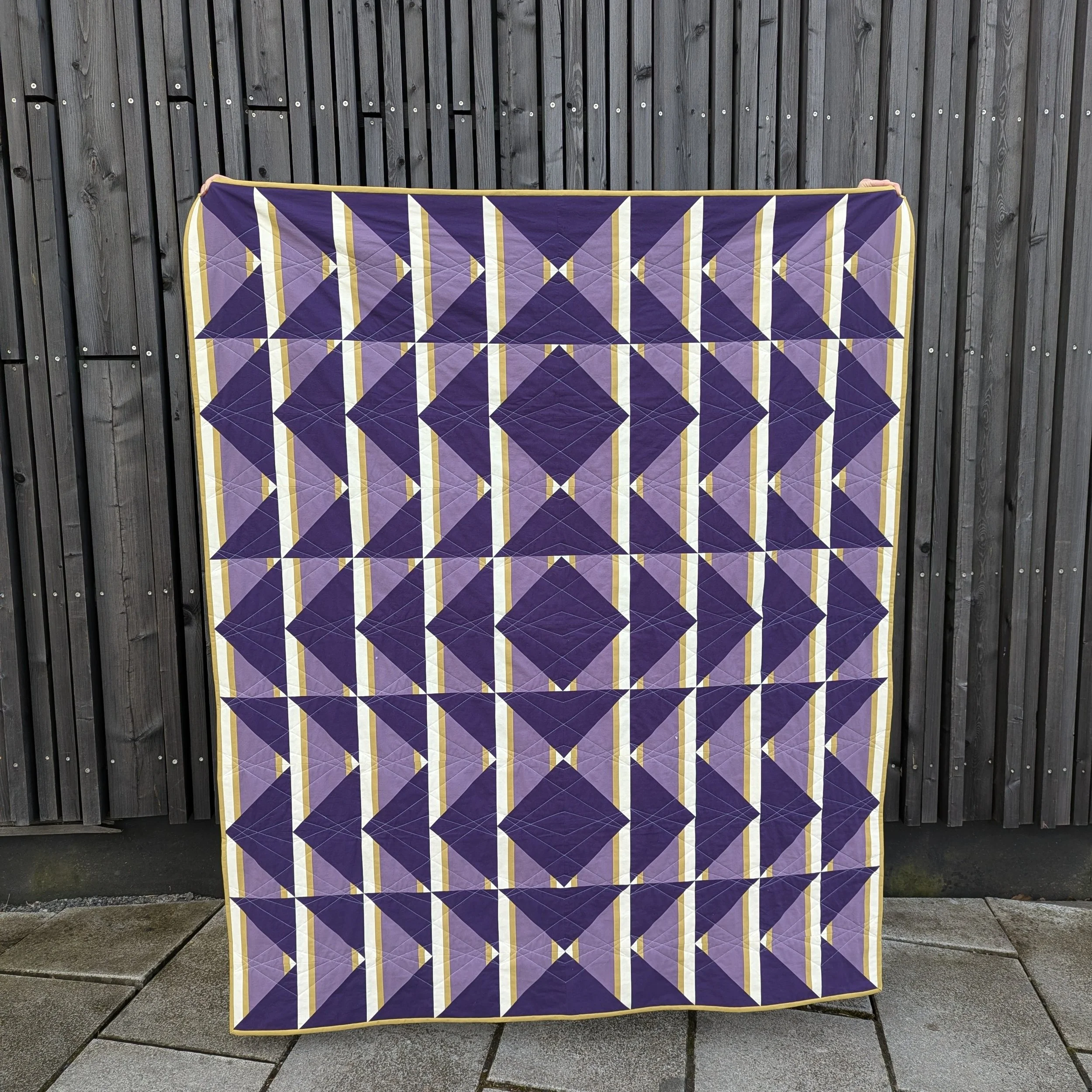 Check out what dropped today! 😍

I&rsquo;m super excited to introduce you all to The 4161 Quilt, out today in @makemodernmagazine Issue 71. This Throw sized beauty is far simpler than it looks- can you believe that it&rsquo;s made with just HSTs?? I
