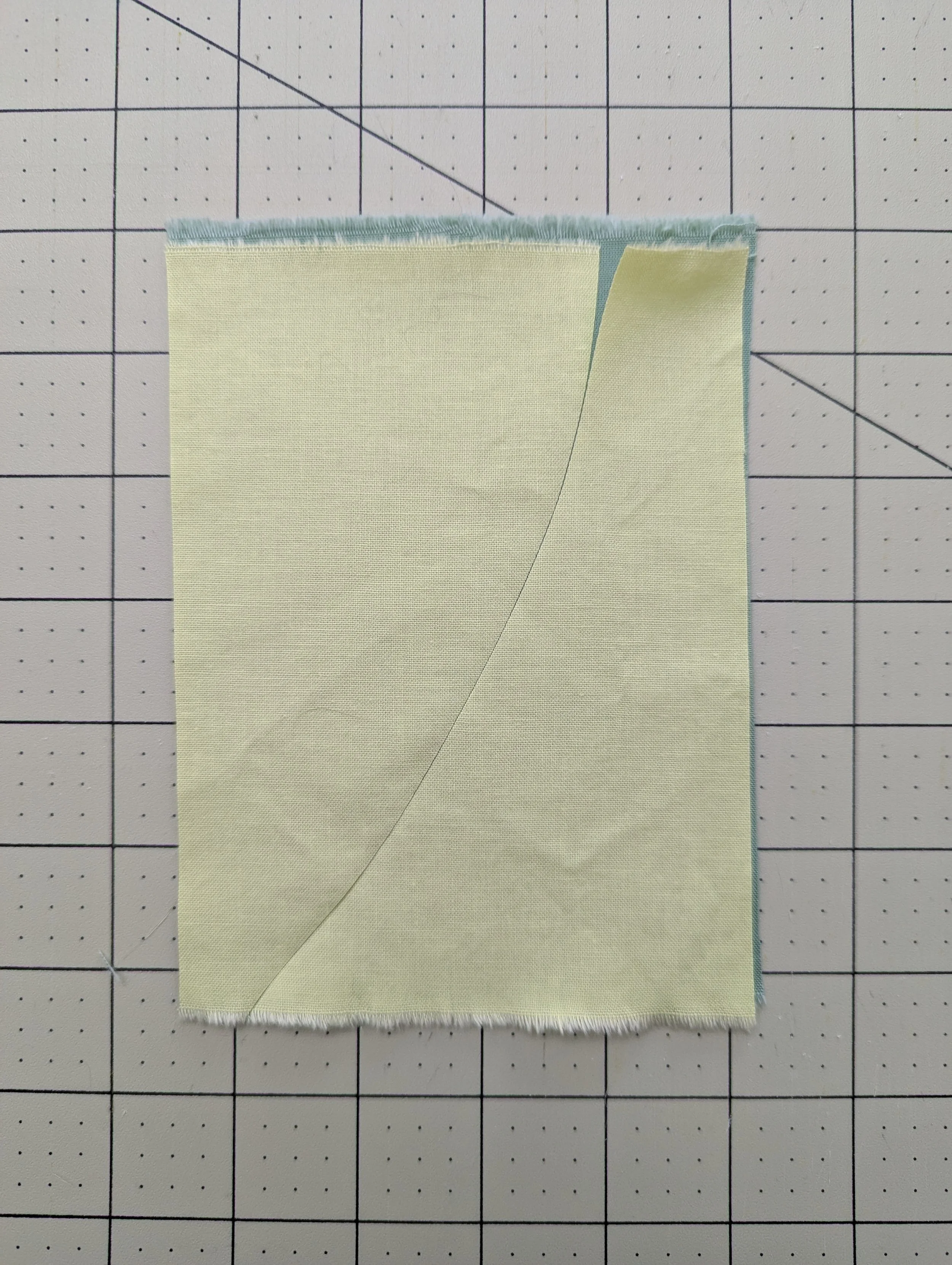 Cutting a curve for curved improv piecing