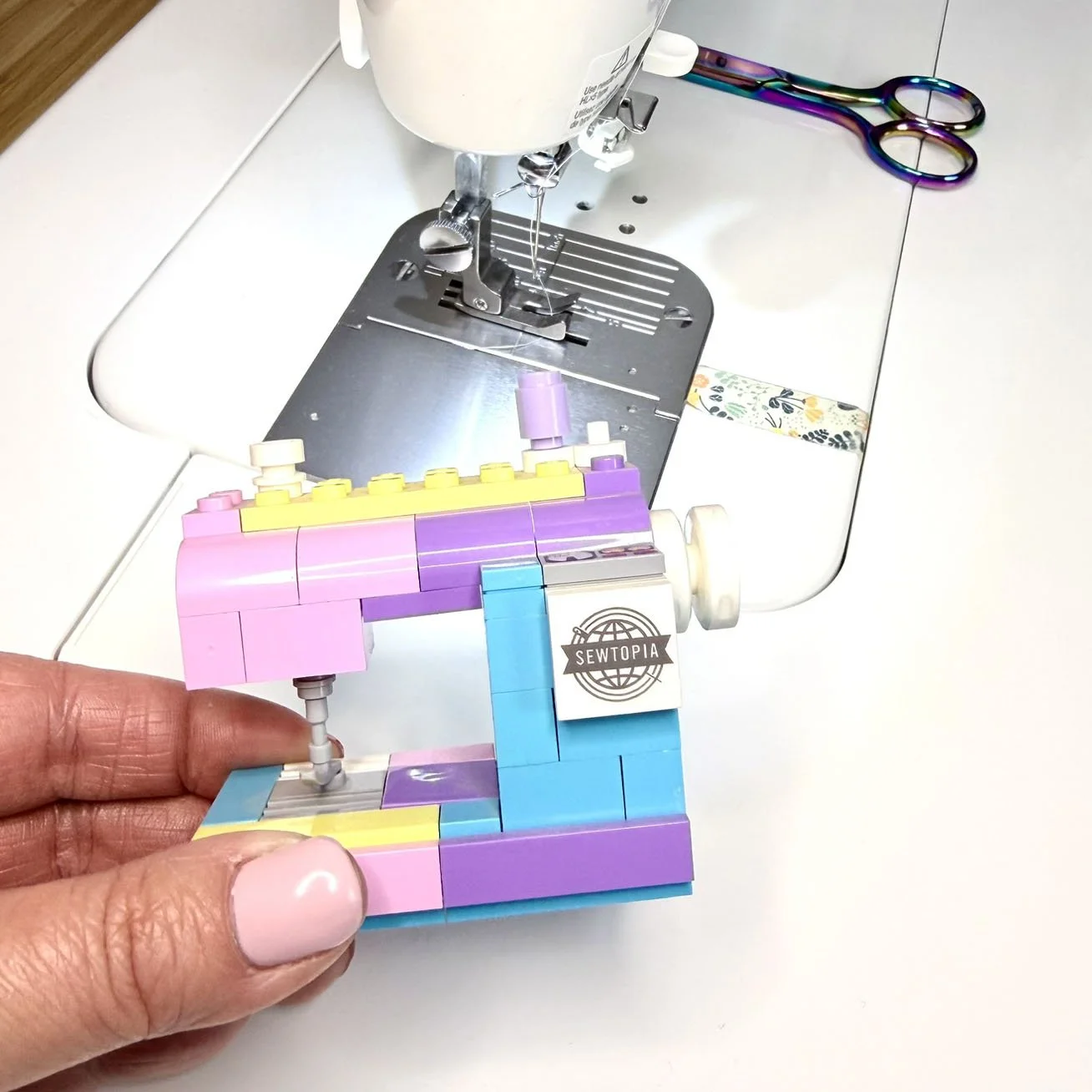 Michelle from Compass & Wildflower on Millie & Bun Designs Five Favs blog