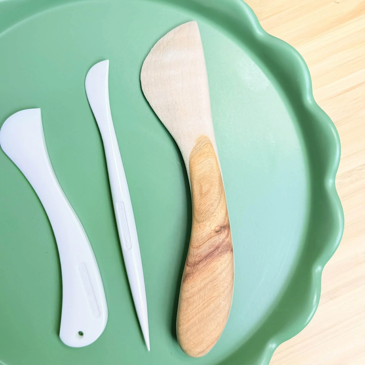 Michelle from Compass & Wildflower on Millie & Bun Designs Five Favs blog